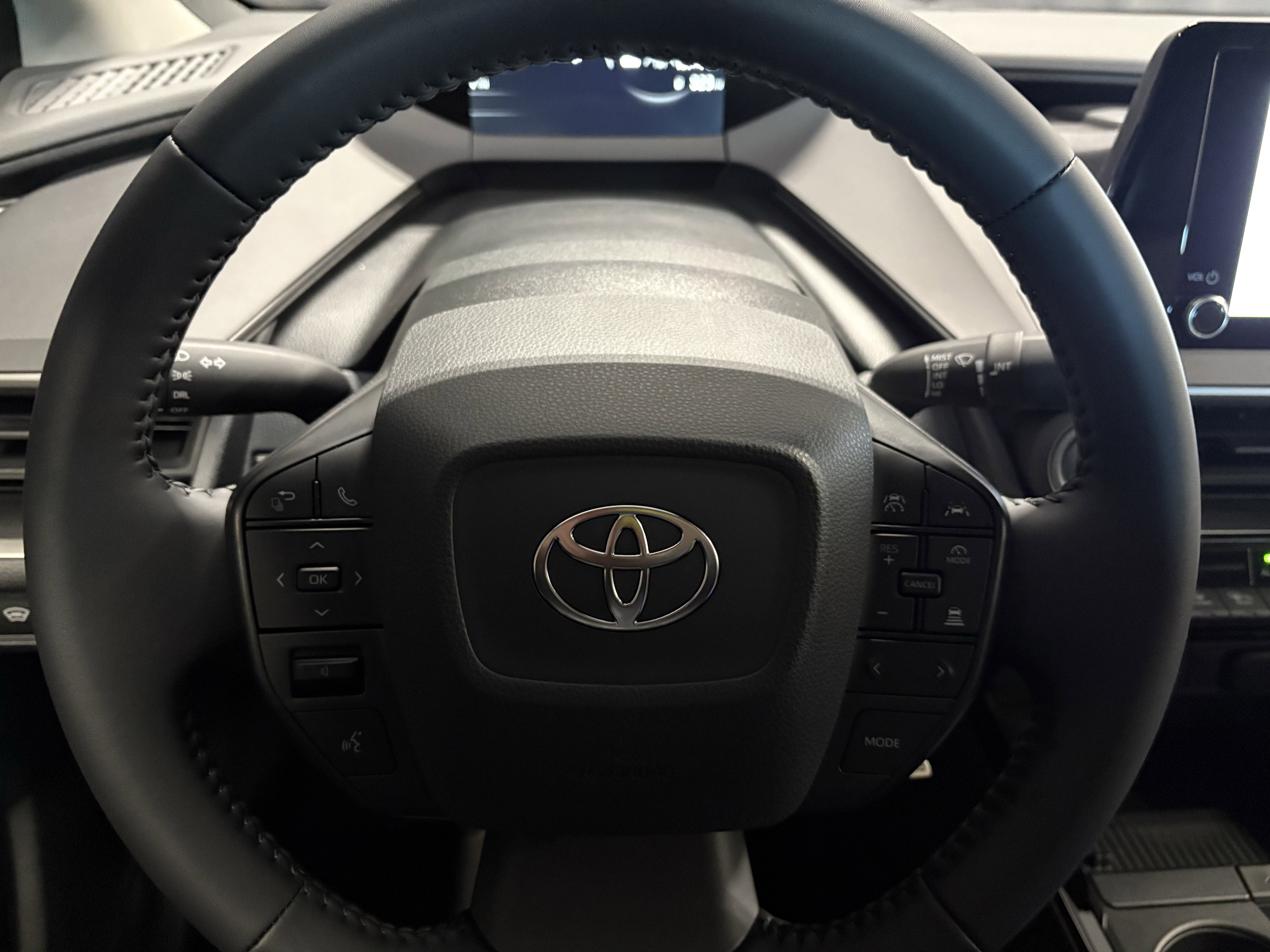 2026 Toyota Prius LE FWD