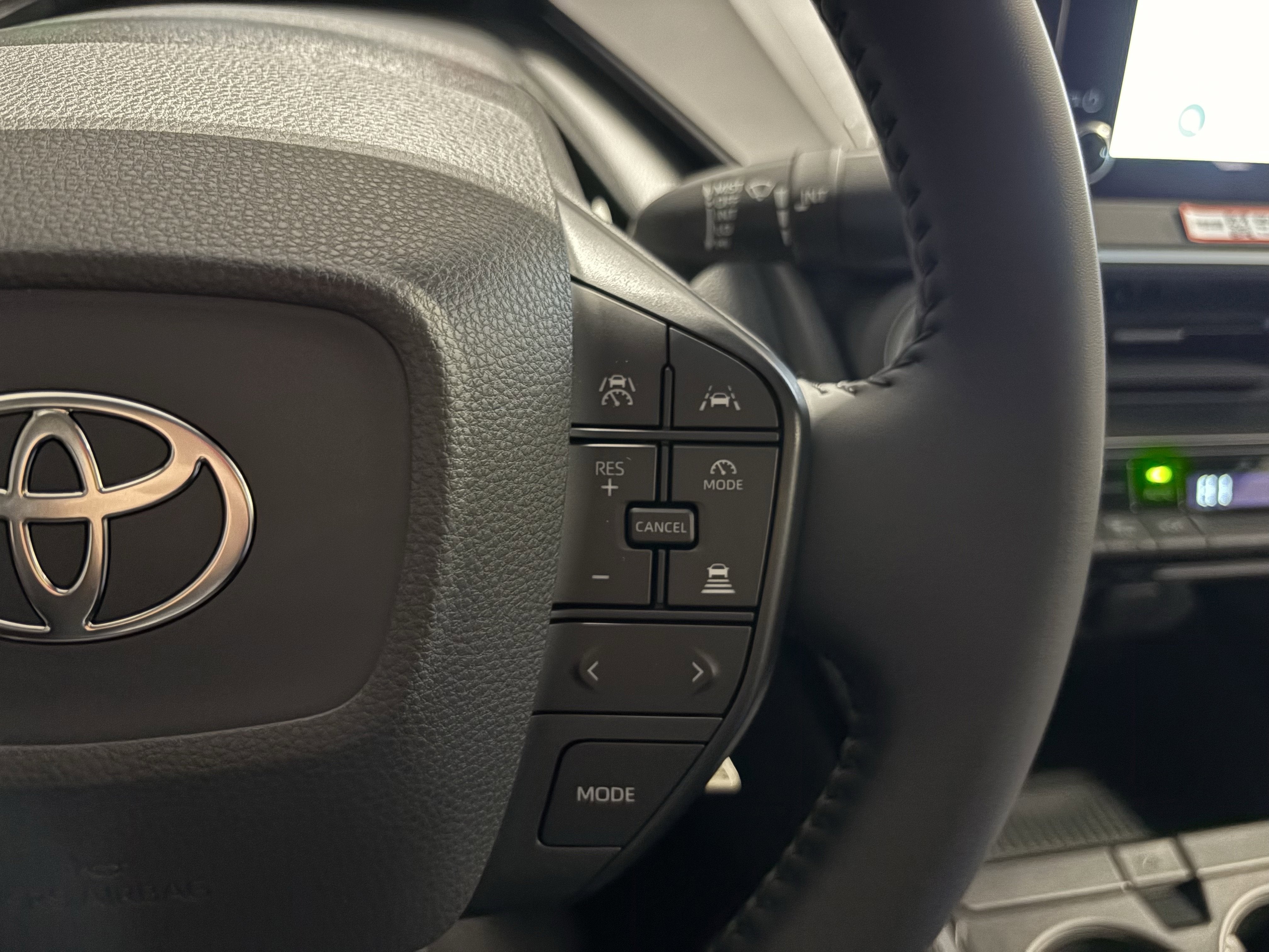 2026 Toyota Prius LE FWD