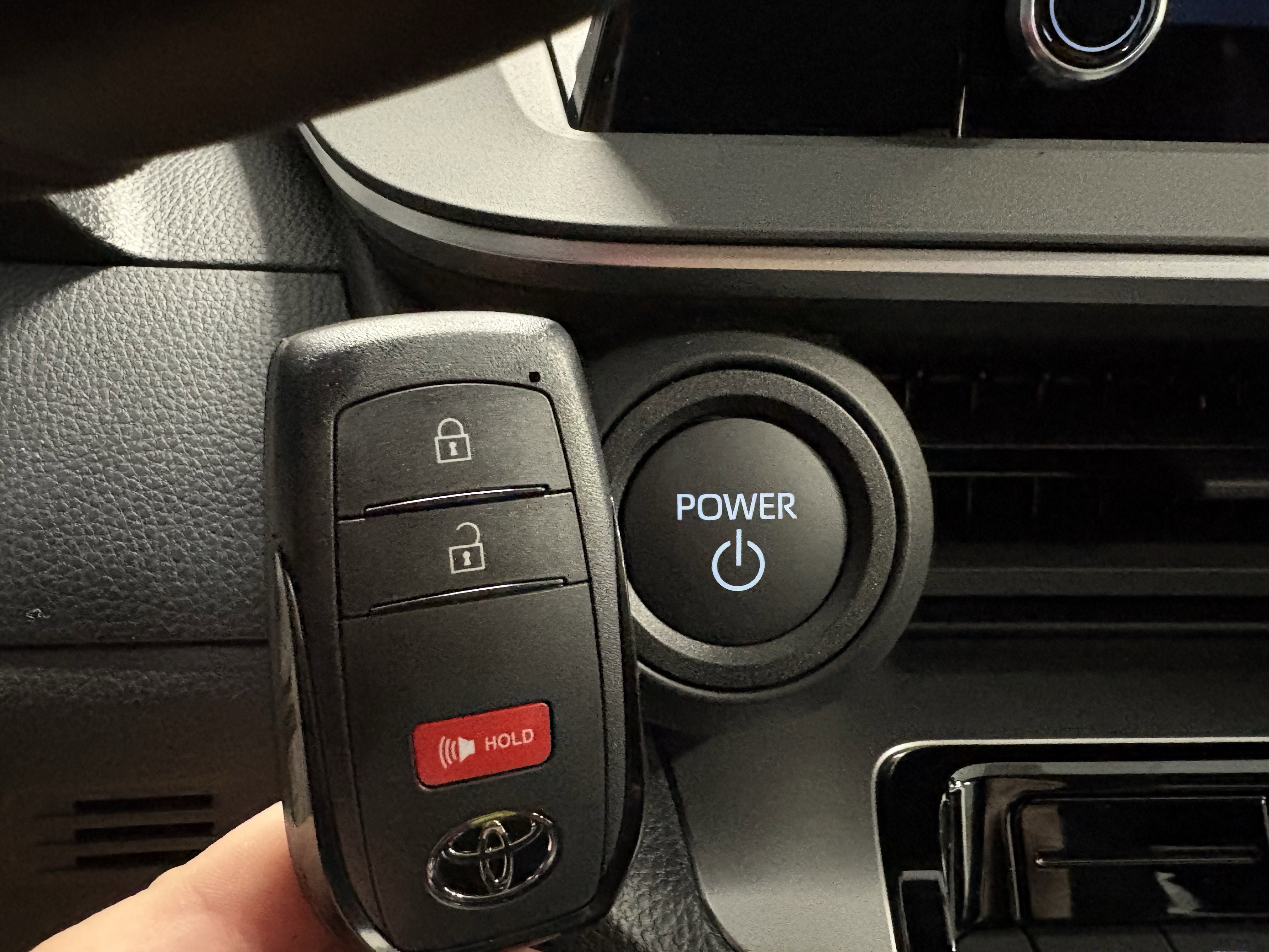 2026 Toyota Prius LE FWD