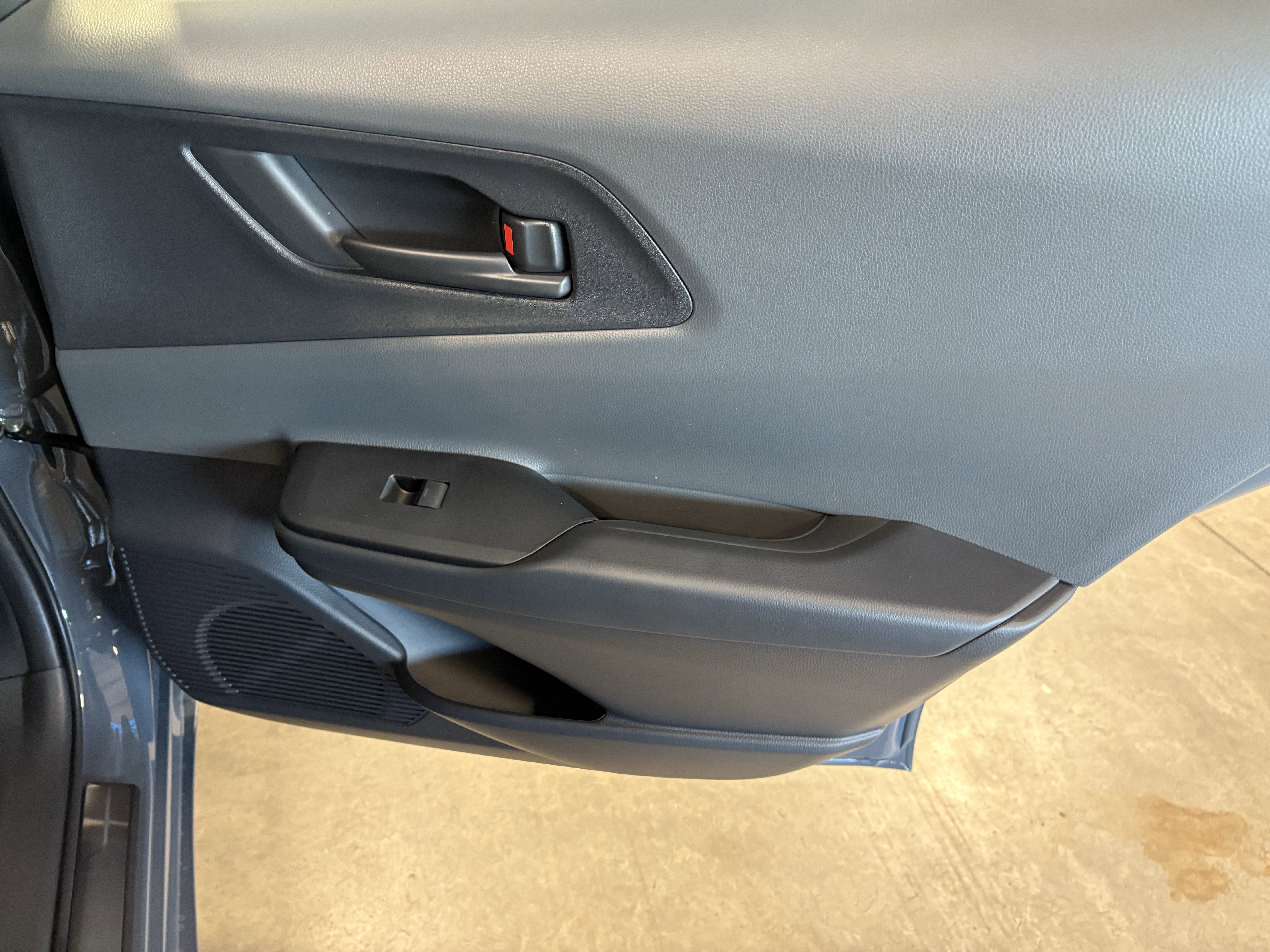 2026 Toyota Prius LE FWD