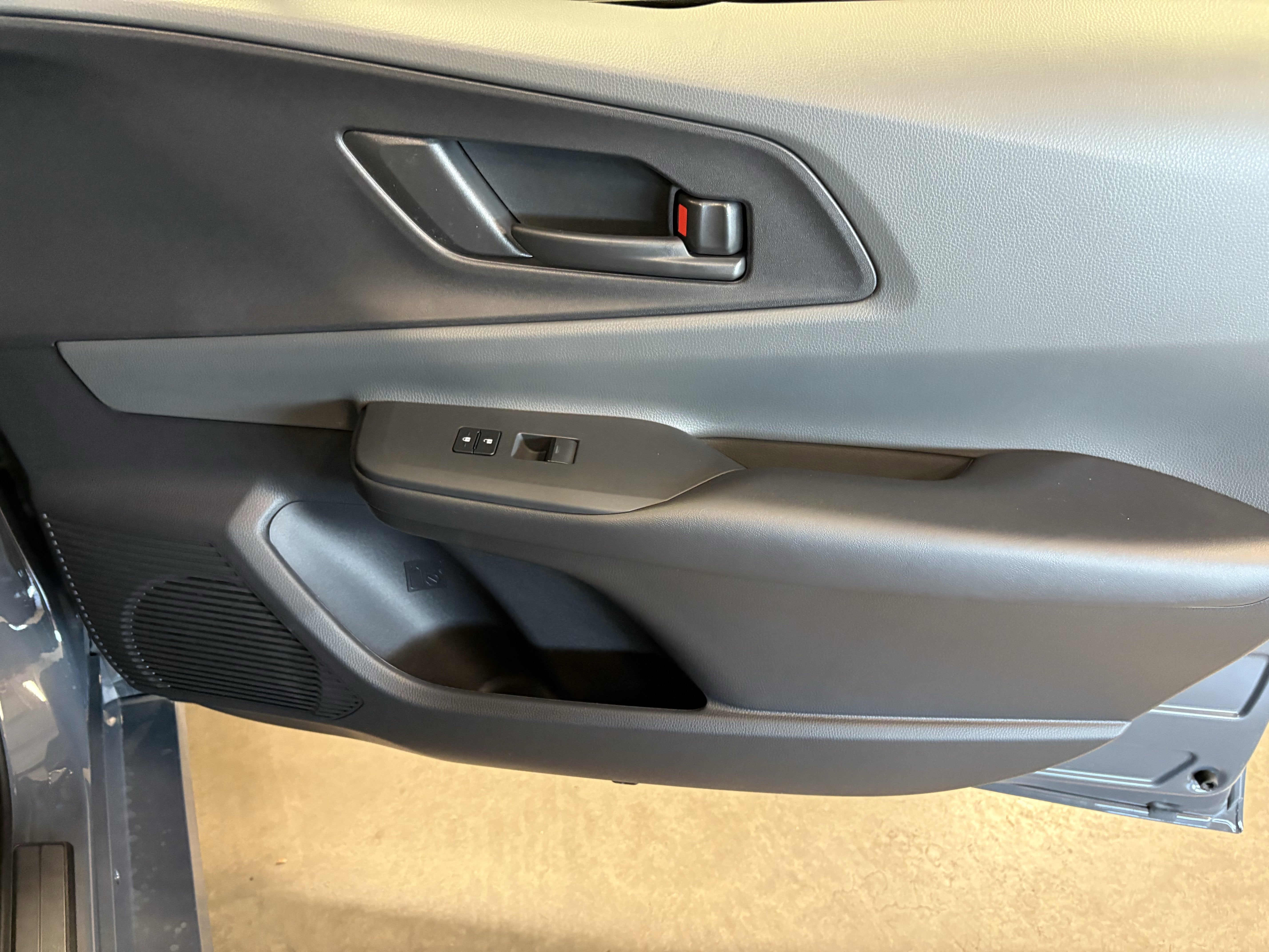 2026 Toyota Prius LE FWD