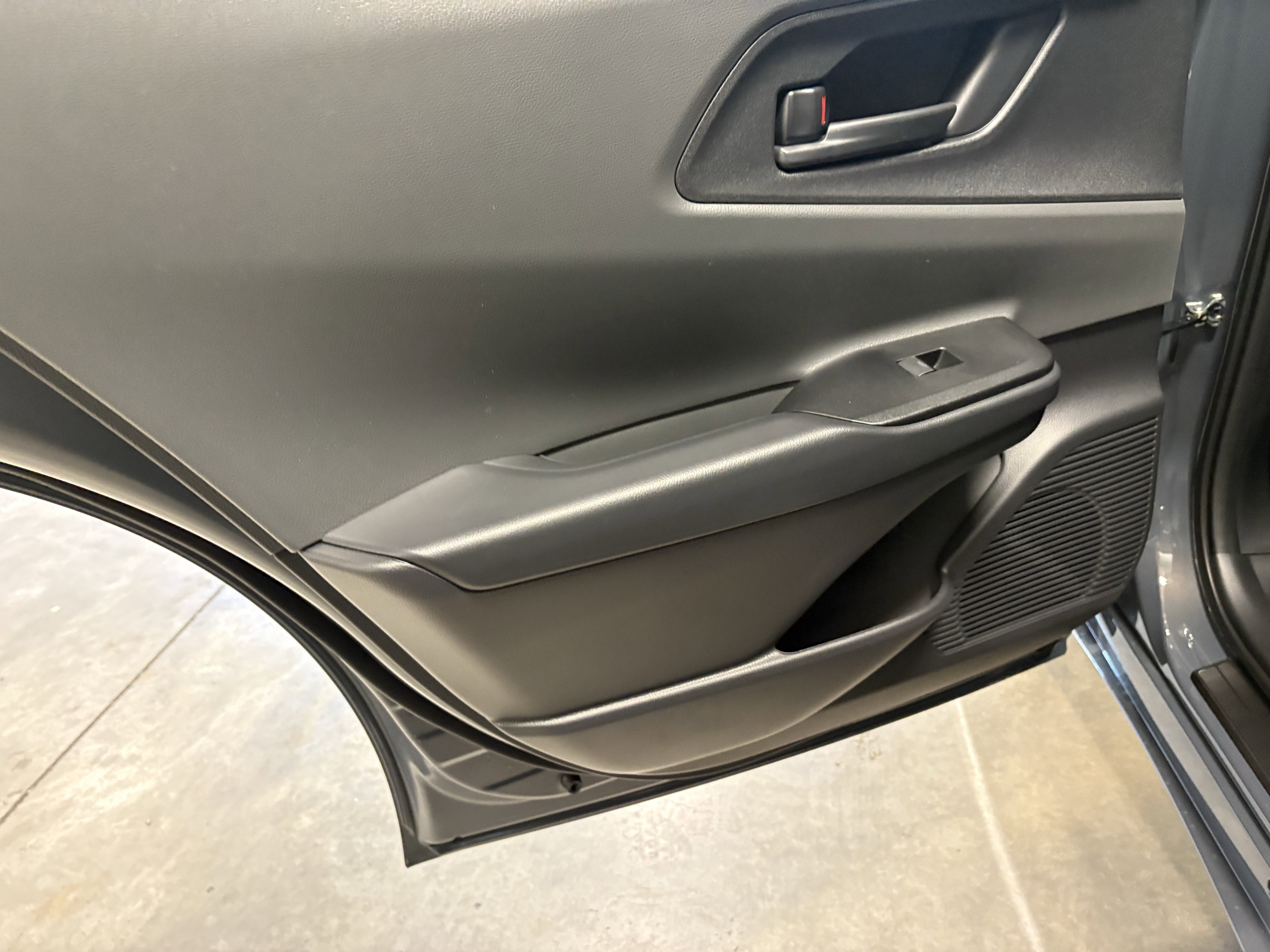 2026 Toyota Prius LE FWD