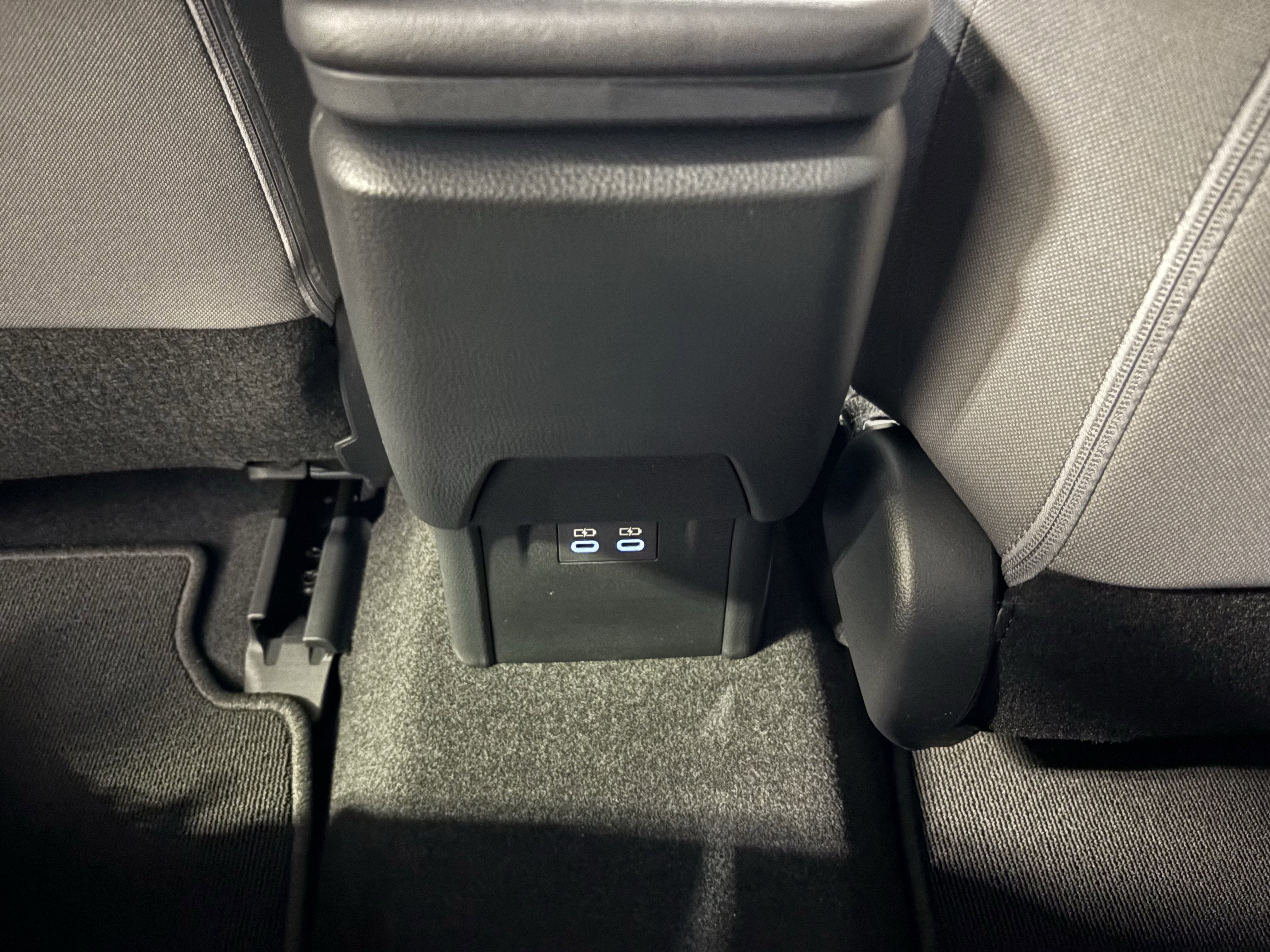 2026 Toyota Prius LE FWD