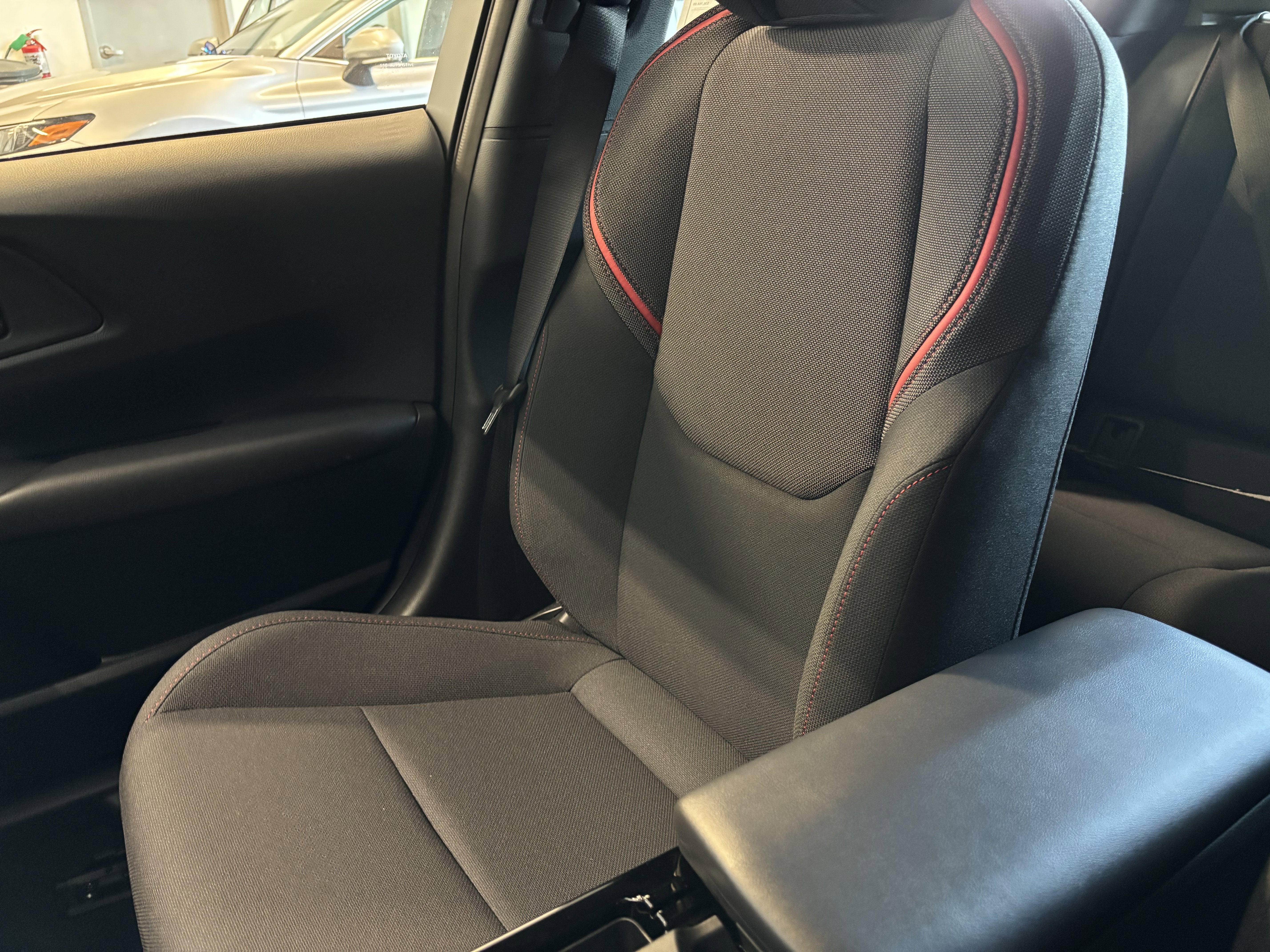 2026 Toyota Prius Plug-In Hybrid SE FWD