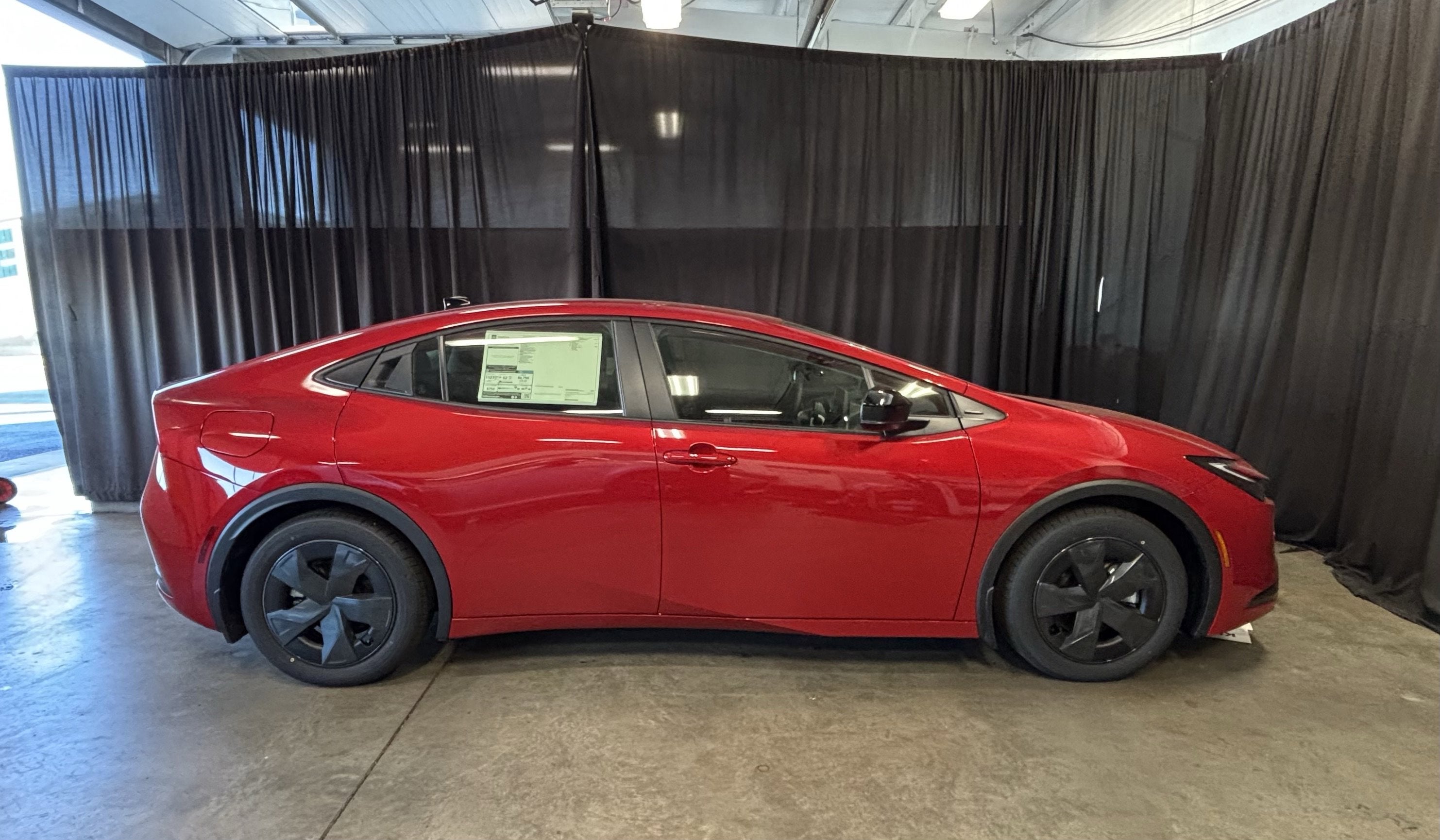 2026 Toyota Prius Plug-In Hybrid SE FWD