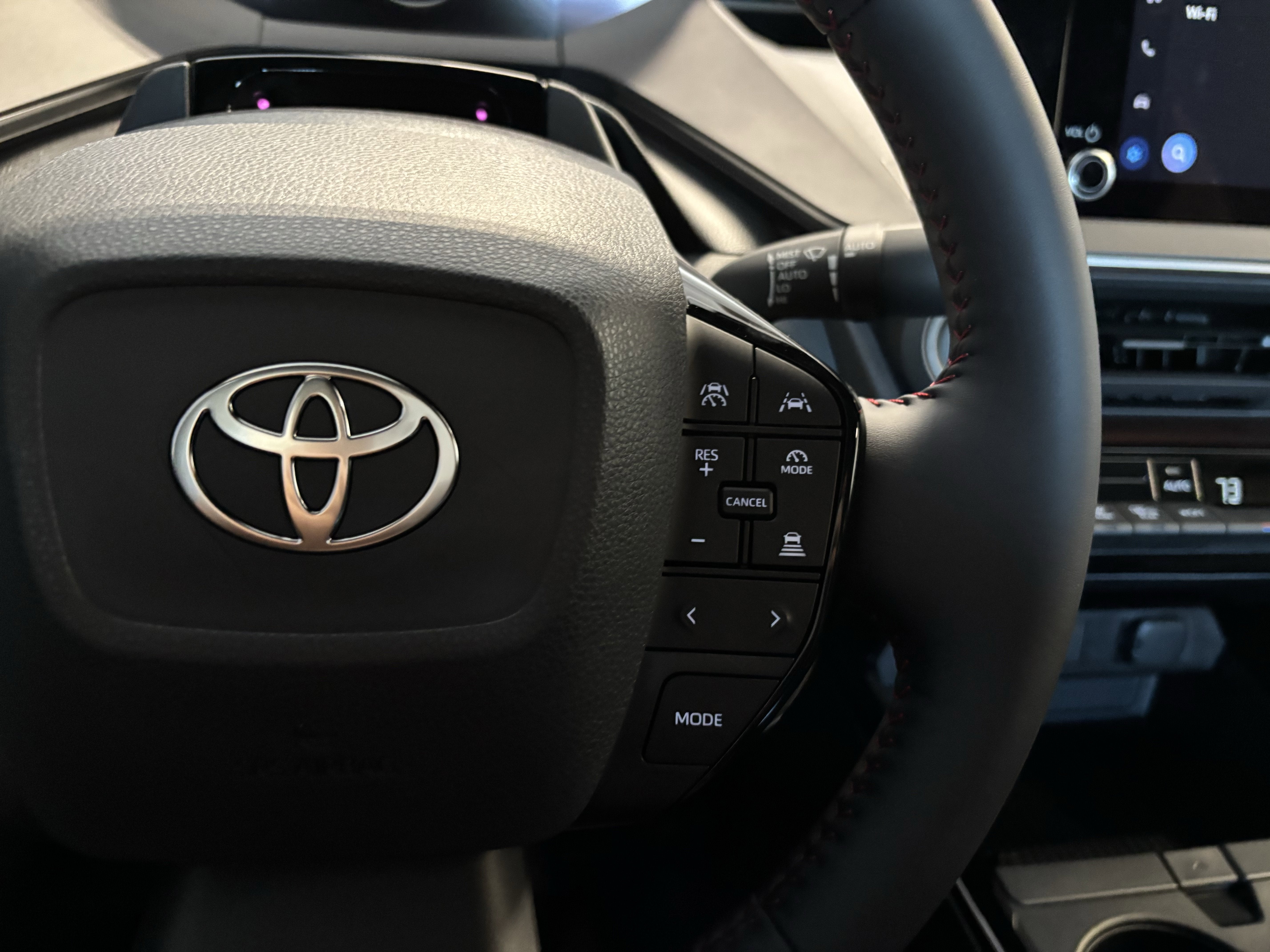 2026 Toyota Prius Plug-In Hybrid SE FWD