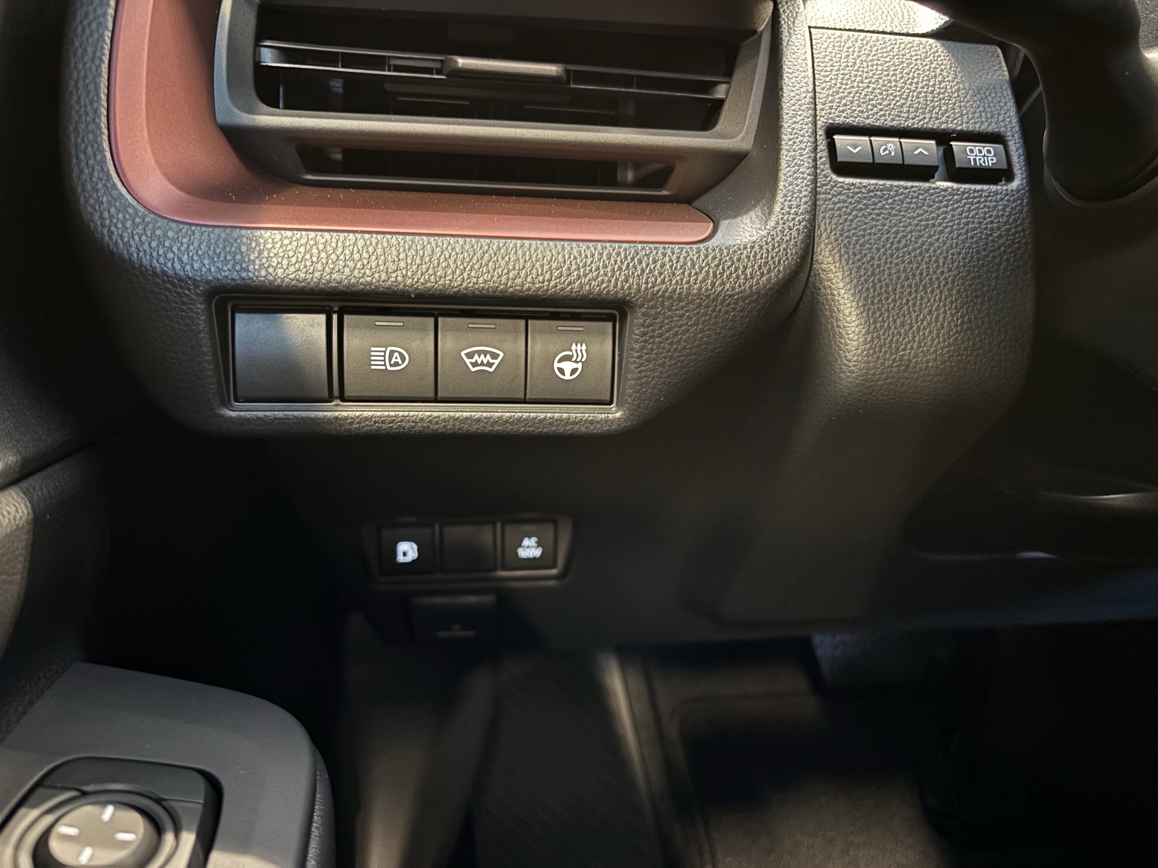 2026 Toyota Prius Plug-In Hybrid SE FWD