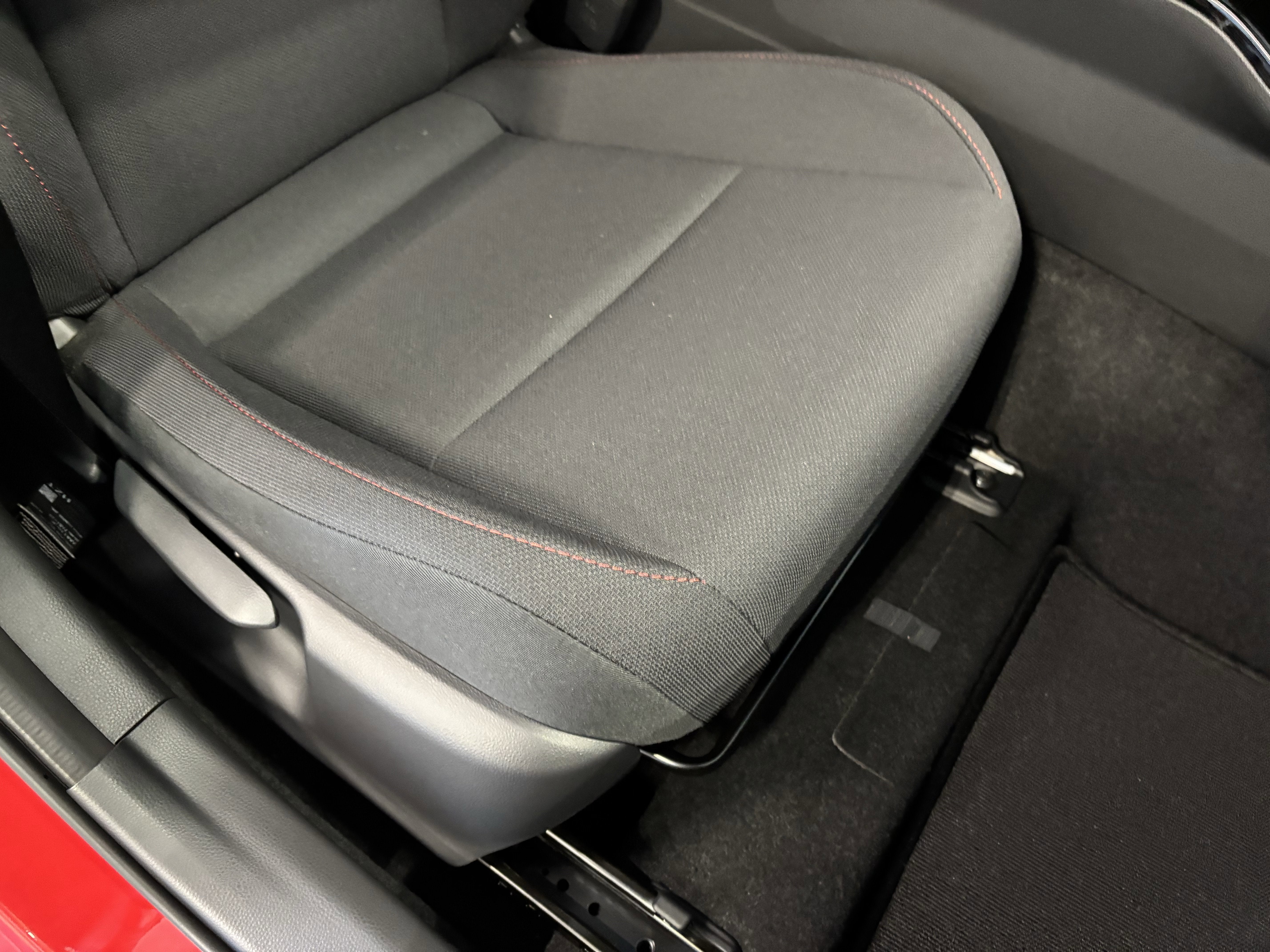 2026 Toyota Prius Plug-In Hybrid SE FWD