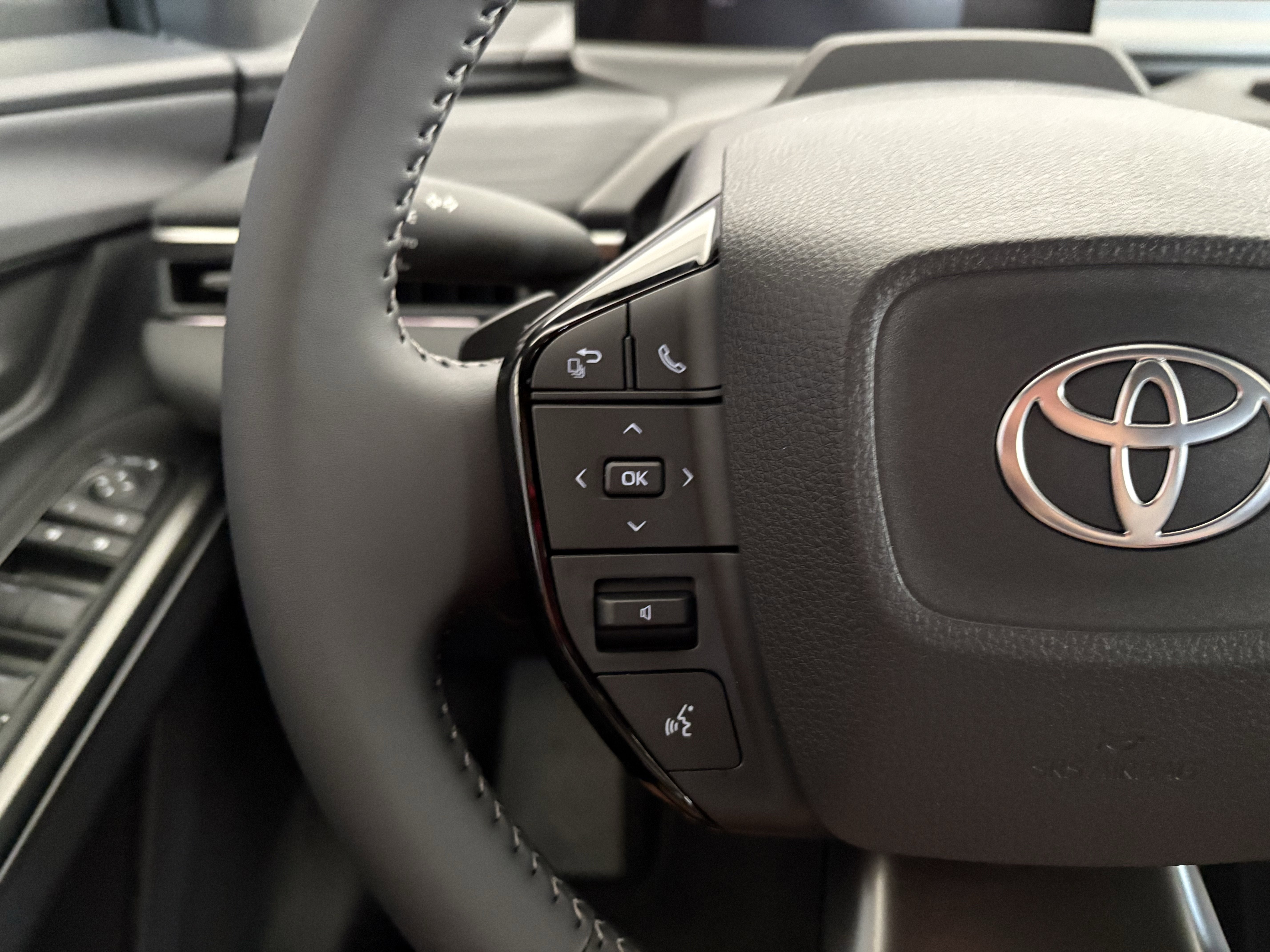 2026 Toyota C-HR SE AWD