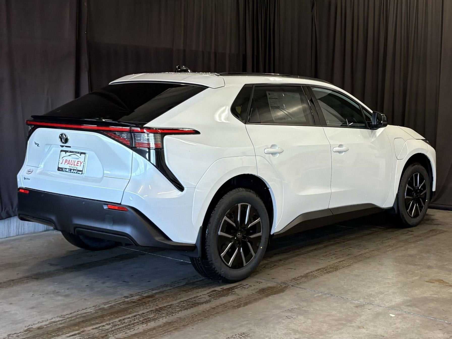 2026 Toyota bZ XLE Plus FWD