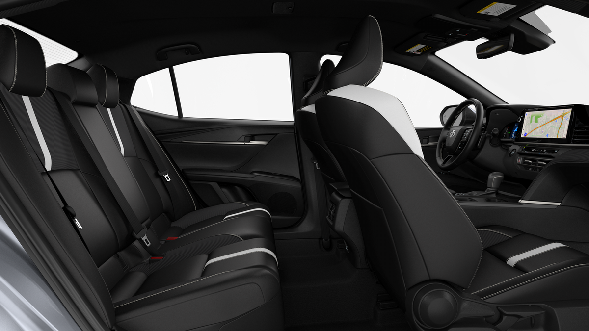 2026 Toyota Camry SE FWD