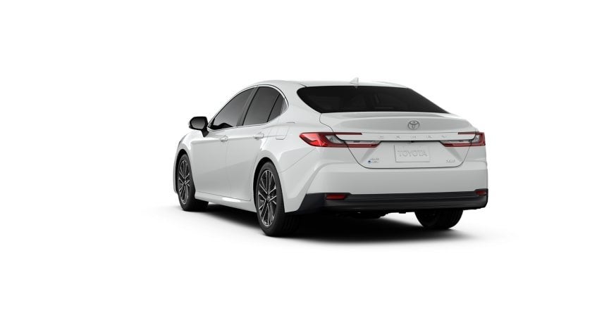 2027 Toyota Camry XLE FWD