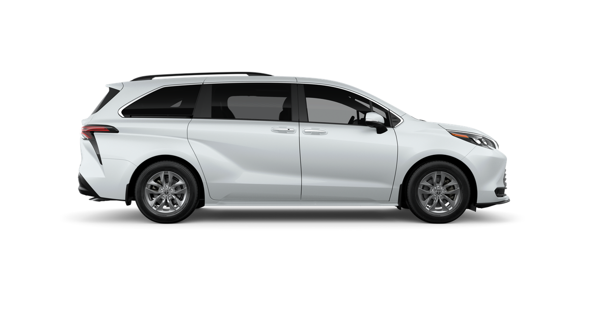 2026 Toyota Sienna XLE FWD