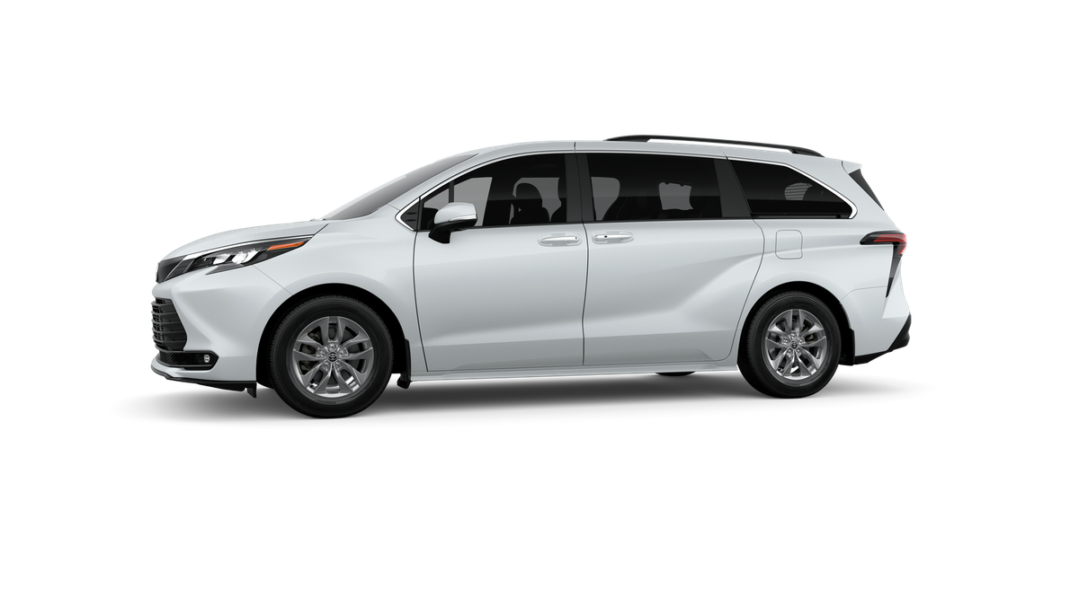 2026 Toyota Sienna XLE FWD