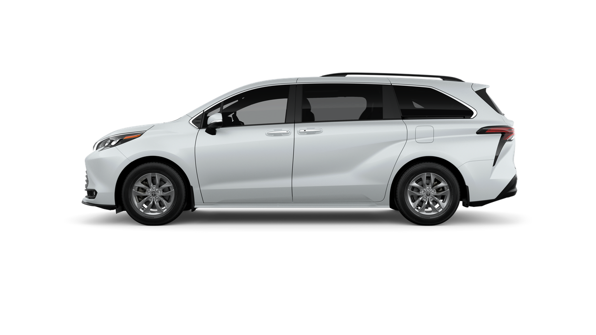 2026 Toyota Sienna XLE FWD