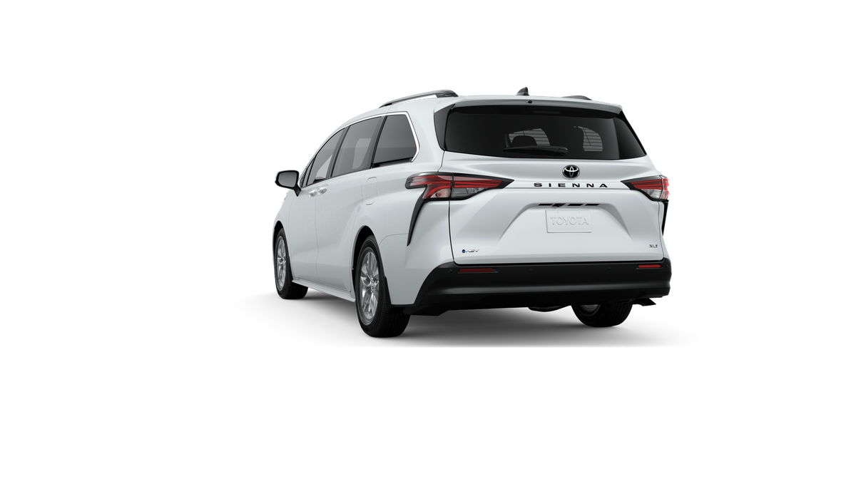 2026 Toyota Sienna XLE FWD