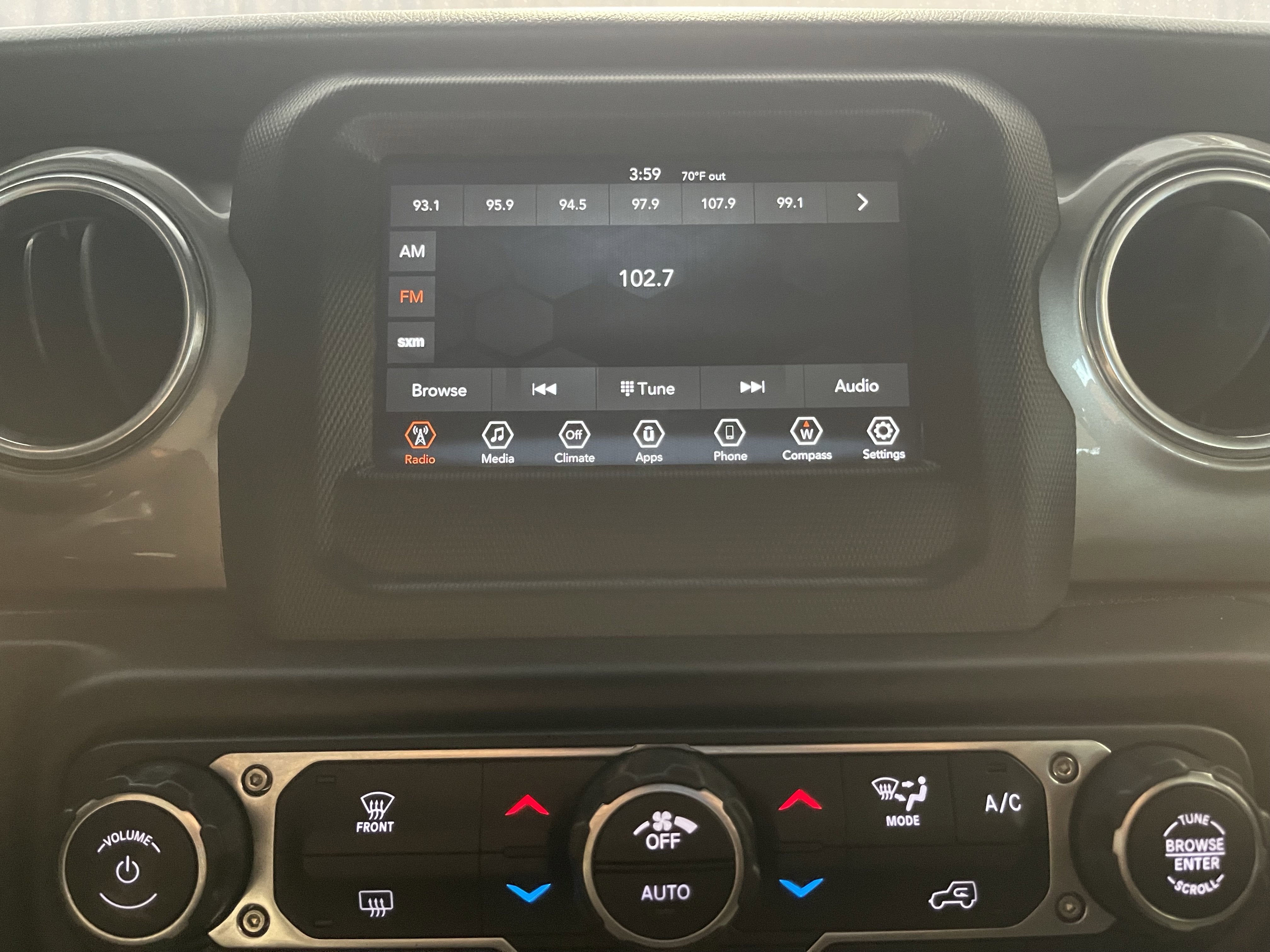 2020 Jeep Wrangler Unlimited Sahara 4WD