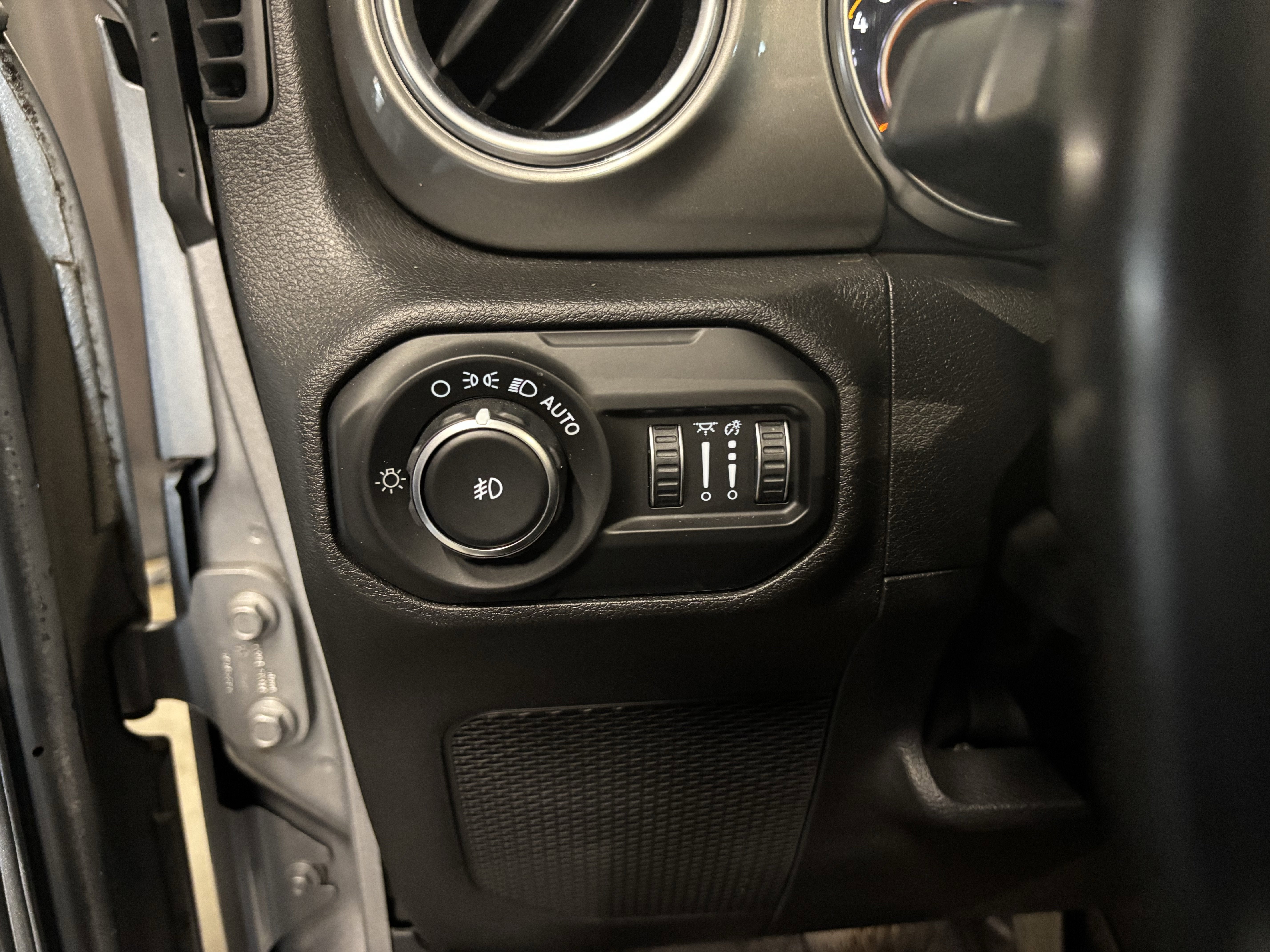 2020 Jeep Wrangler Unlimited Sahara 4WD