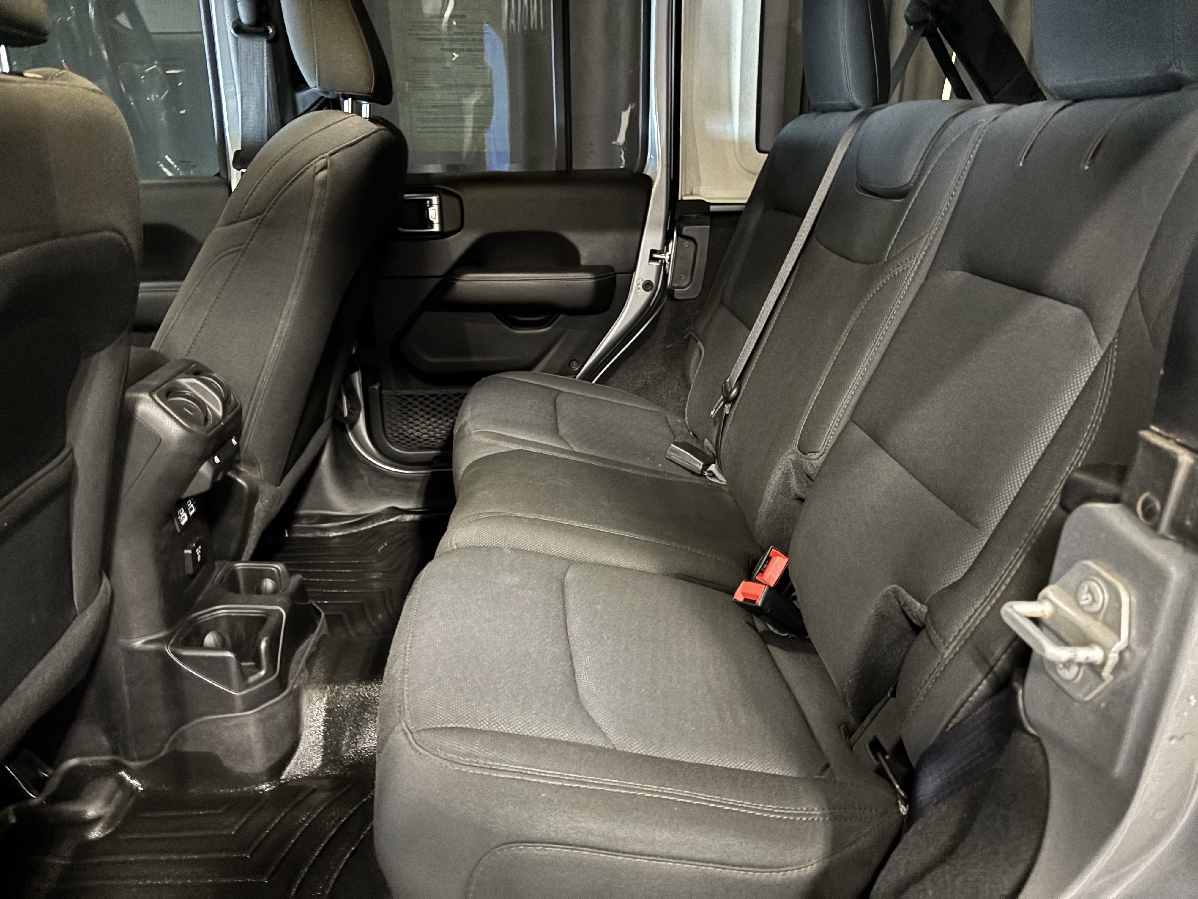 2020 Jeep Wrangler Unlimited Sahara 4WD