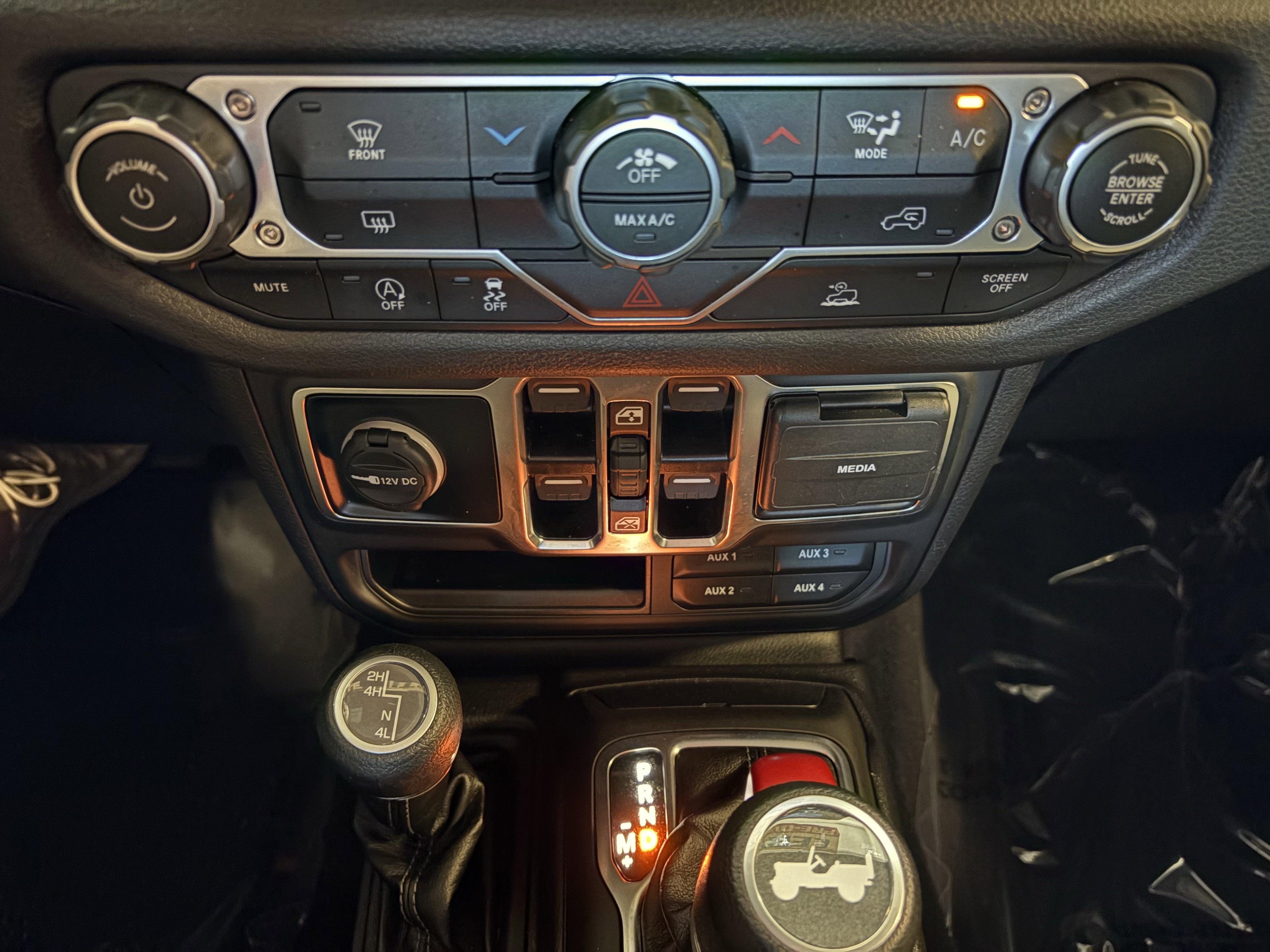 2025 Jeep Wrangler Sport 4WD