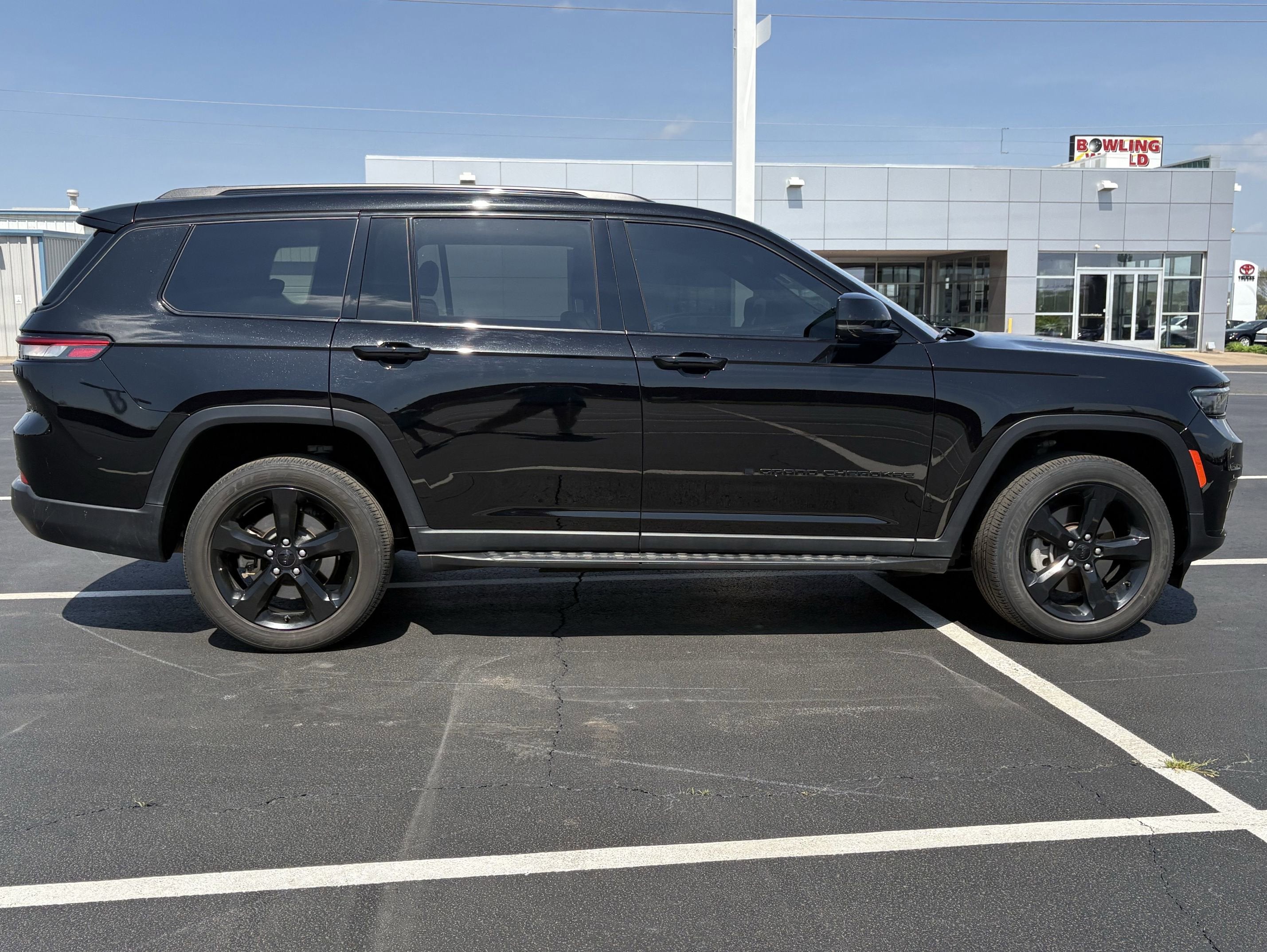 2023 Jeep Grand Cherokee L Altitude X 4WD