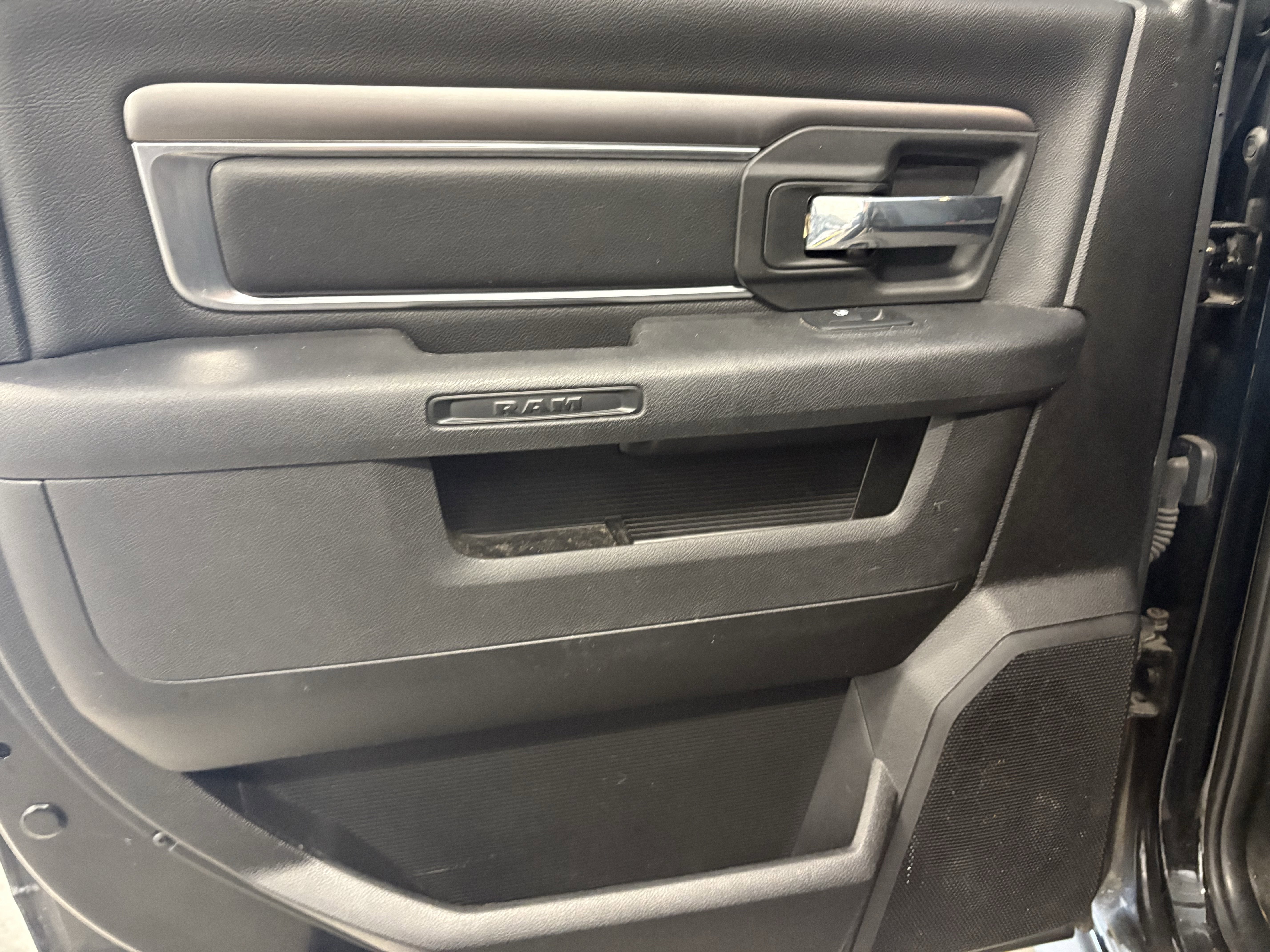 2021 RAM 1500 Classic Warlock 4WD