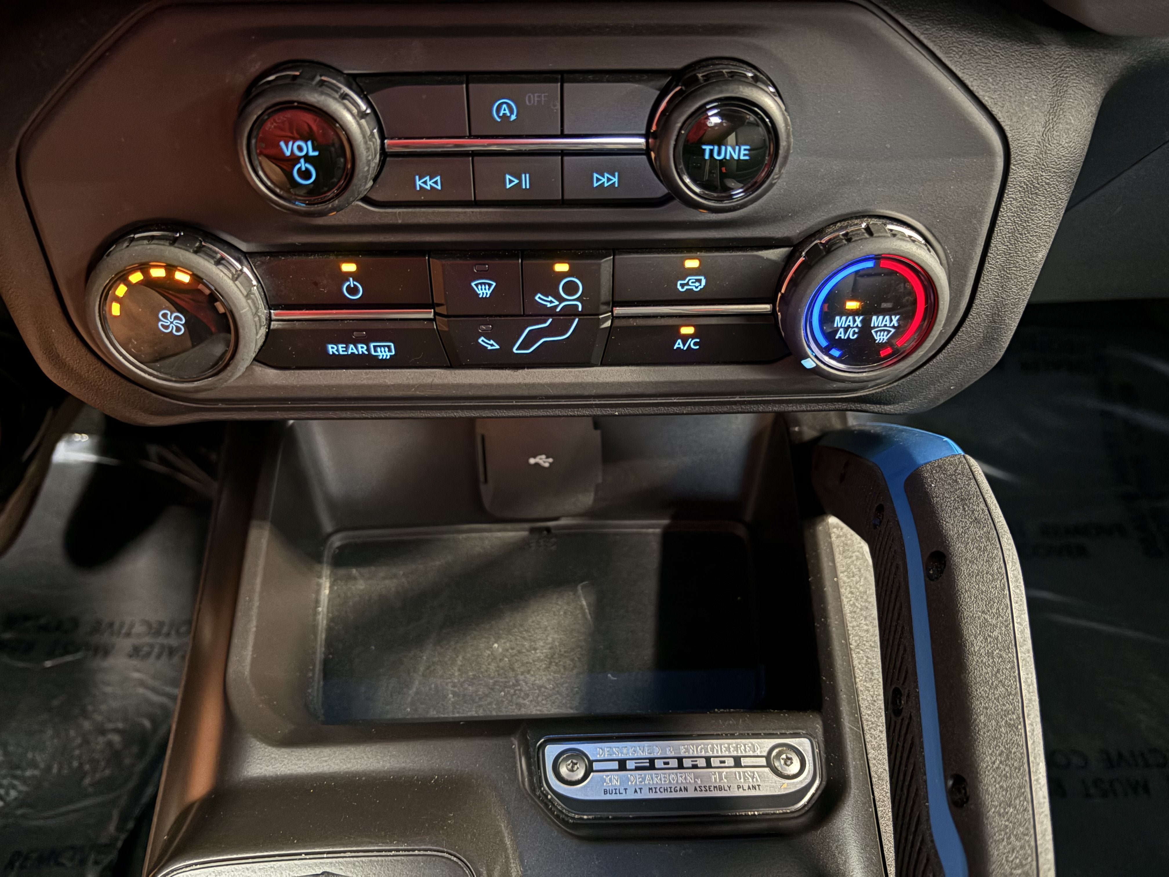 2024 Ford Bronco Black Diamond 4WD