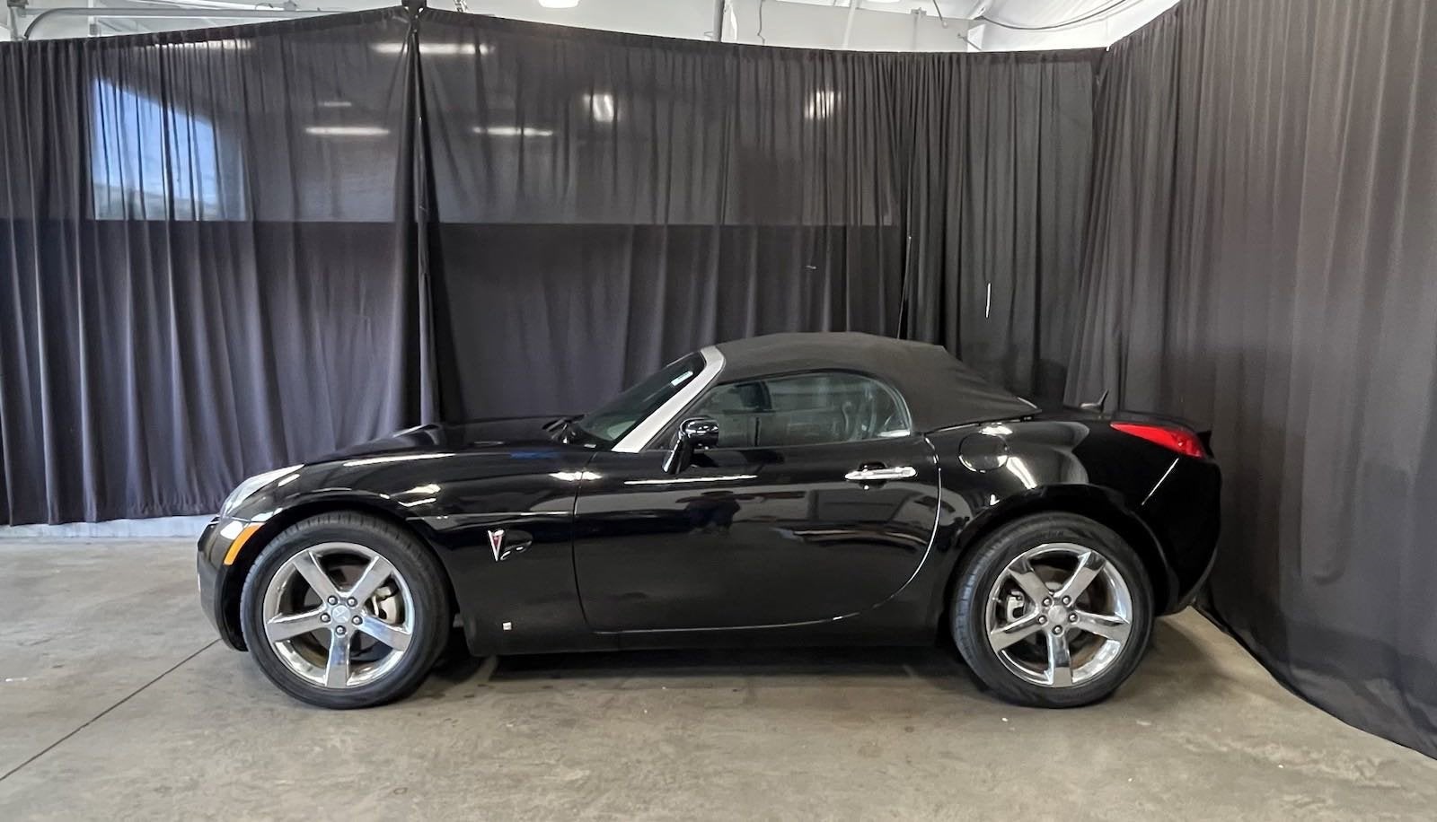 Used 2009 Pontiac Solstice GXP with VIN 1G2MT35X39Y103738 for sale in Fort Smith, AR