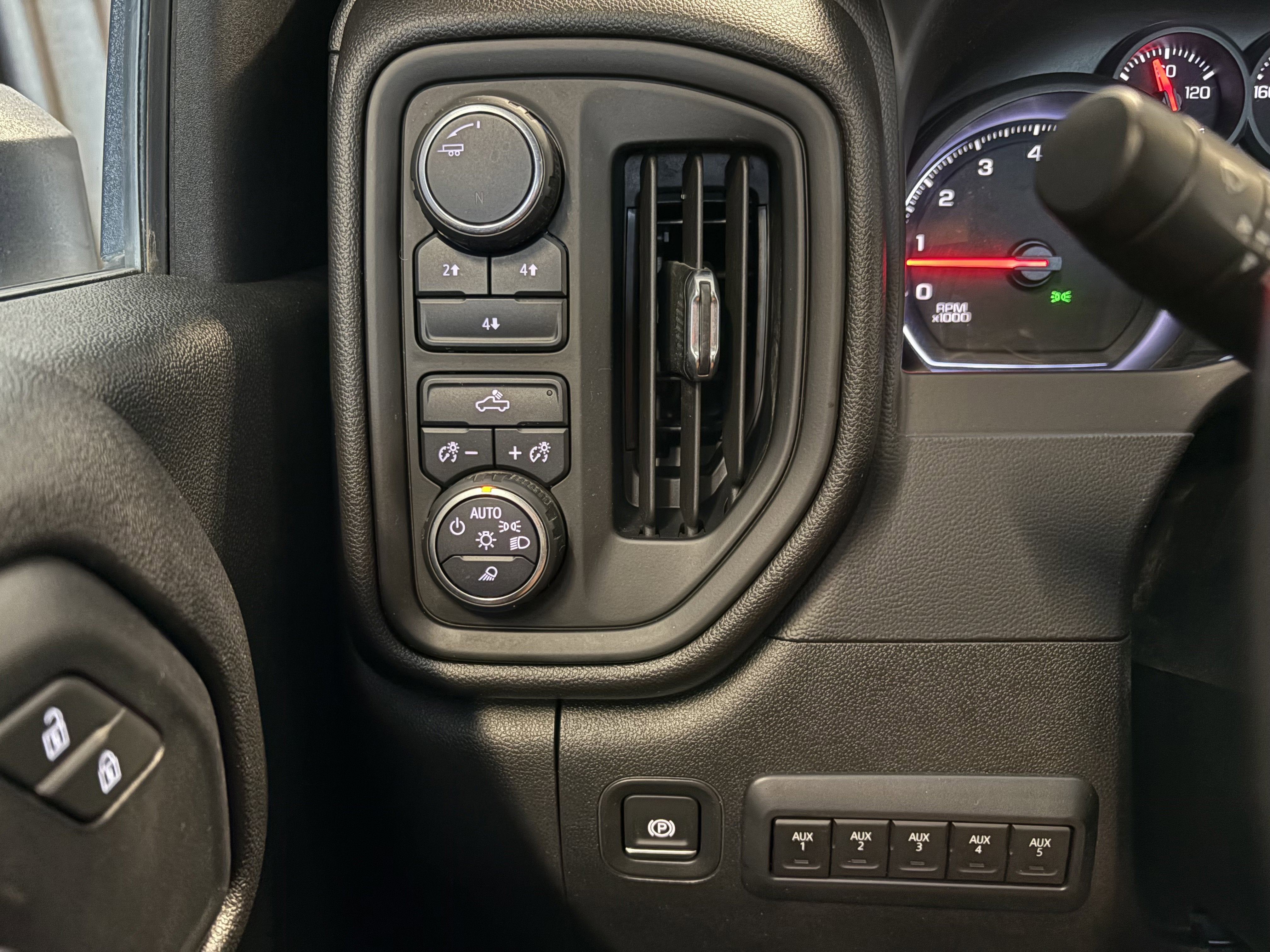 2020 Chevrolet Silverado 2500HD Custom 4WD