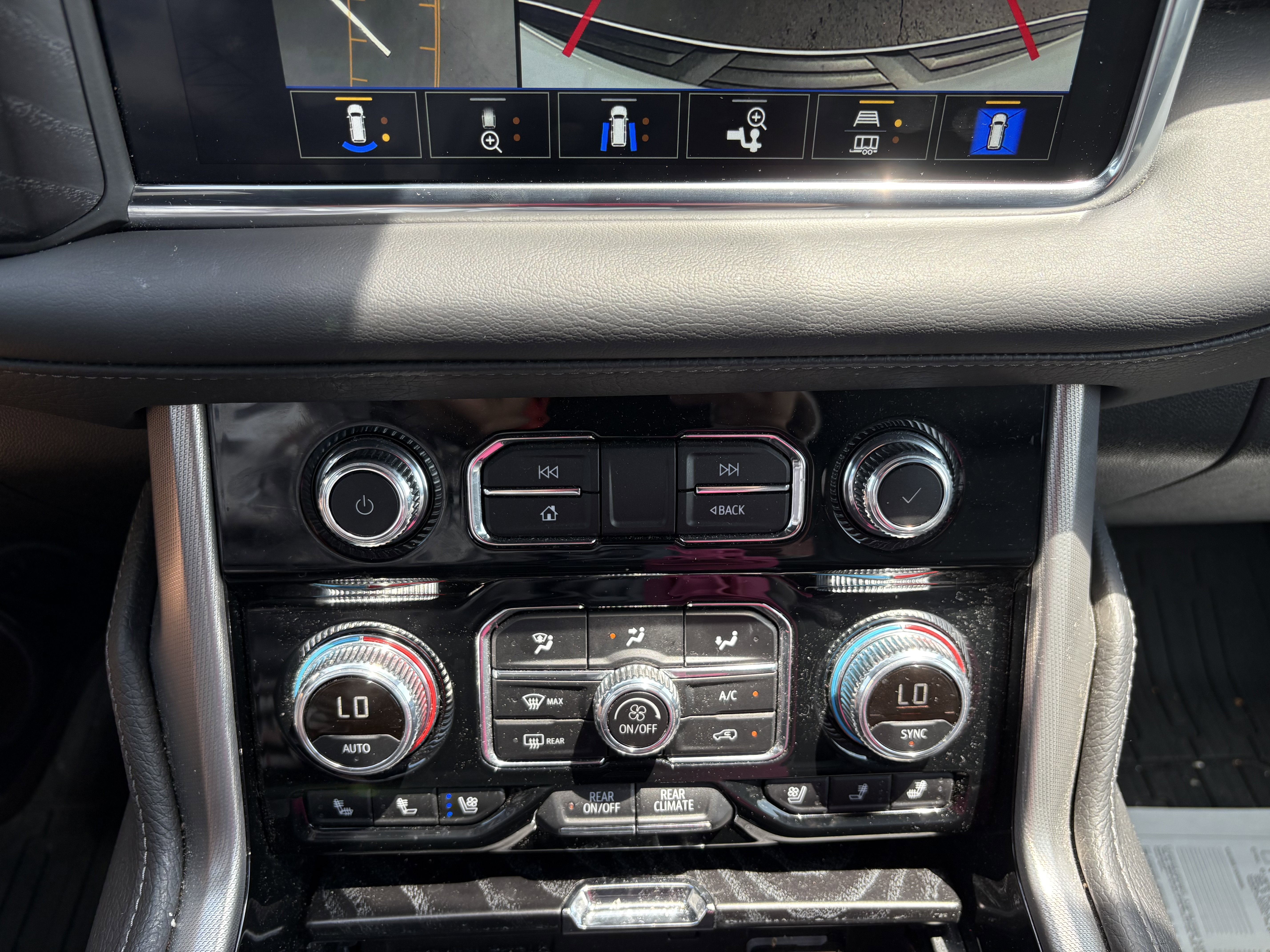 2024 GMC Yukon Denali 4WD