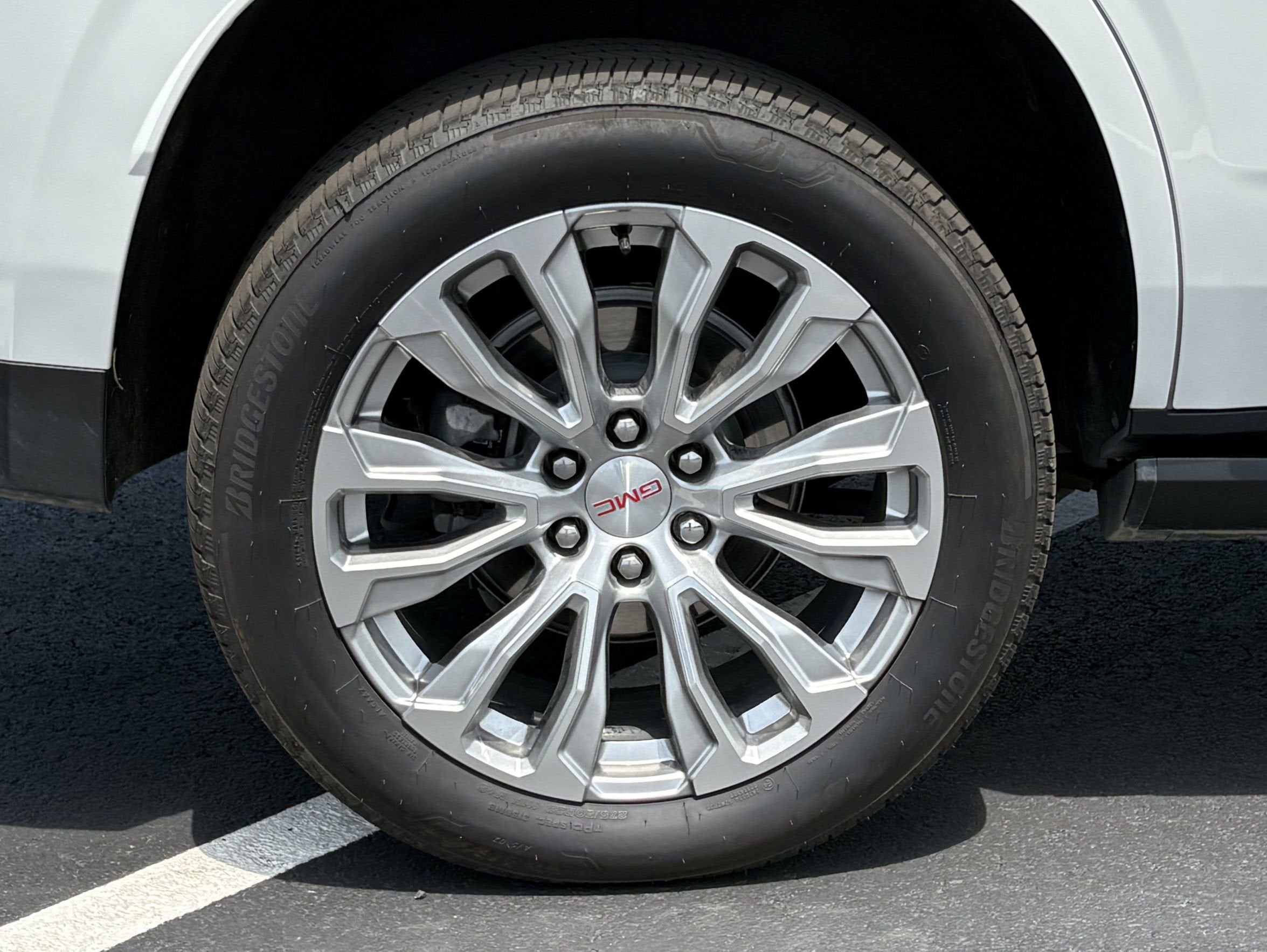 2024 GMC Yukon Denali 4WD