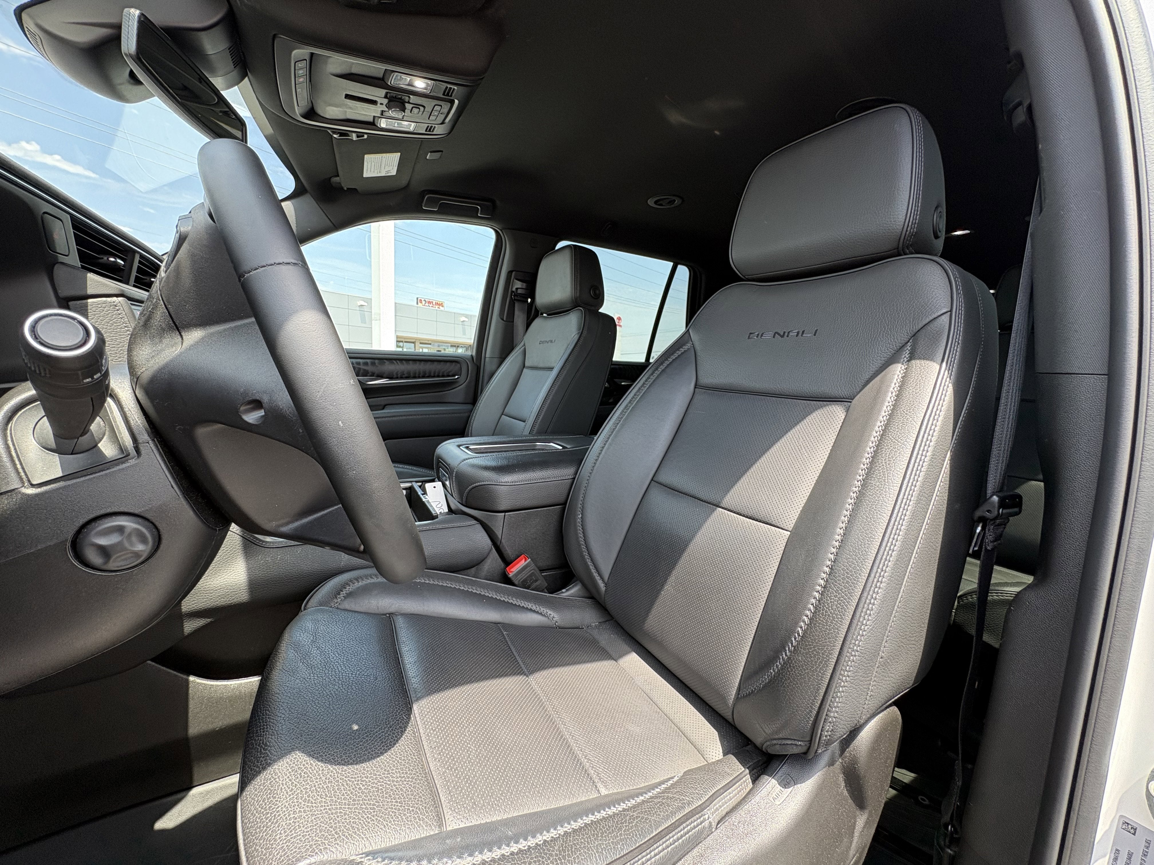 2024 GMC Yukon Denali 4WD