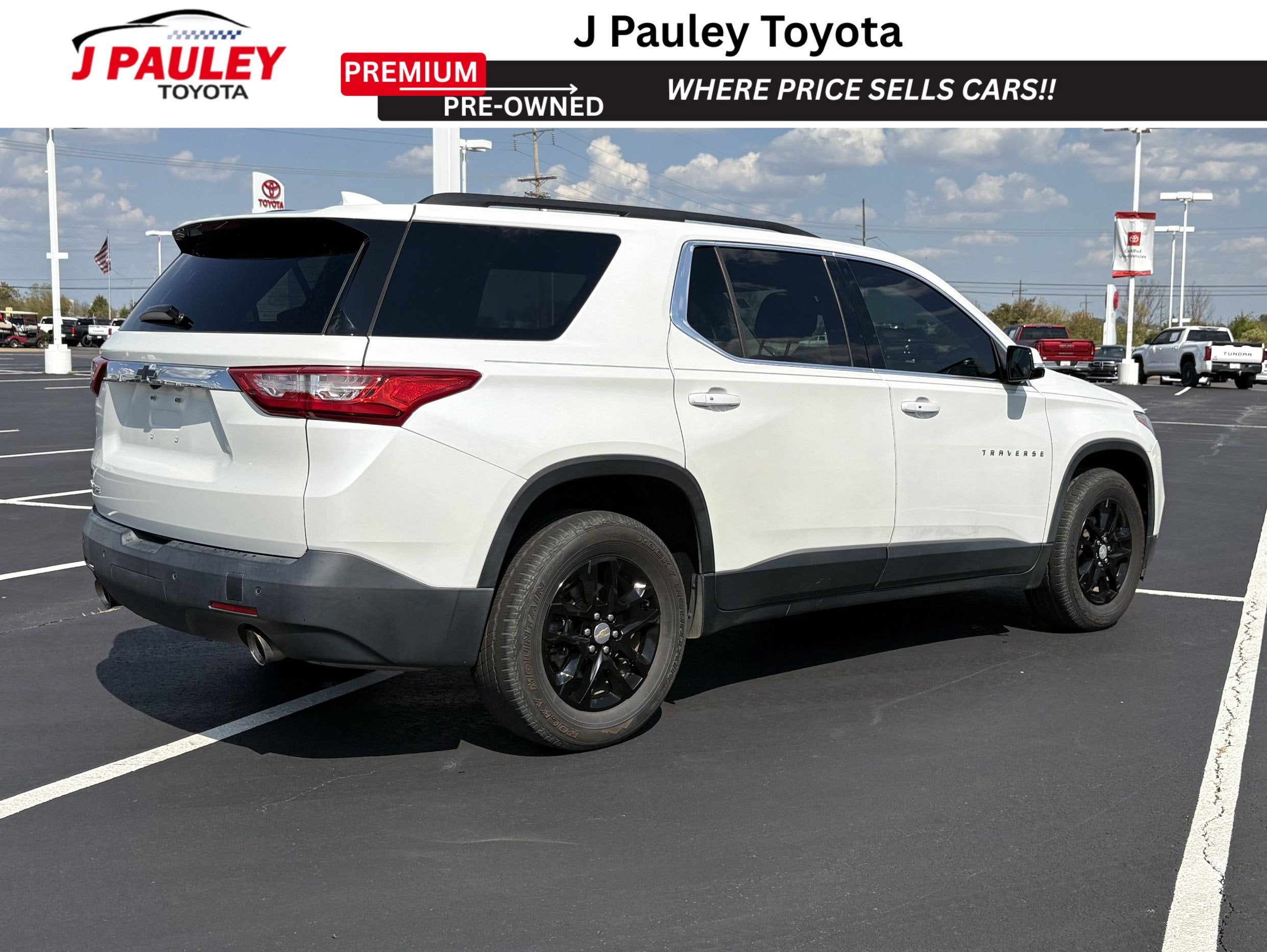 2019 Chevrolet Traverse LT Cloth FWD