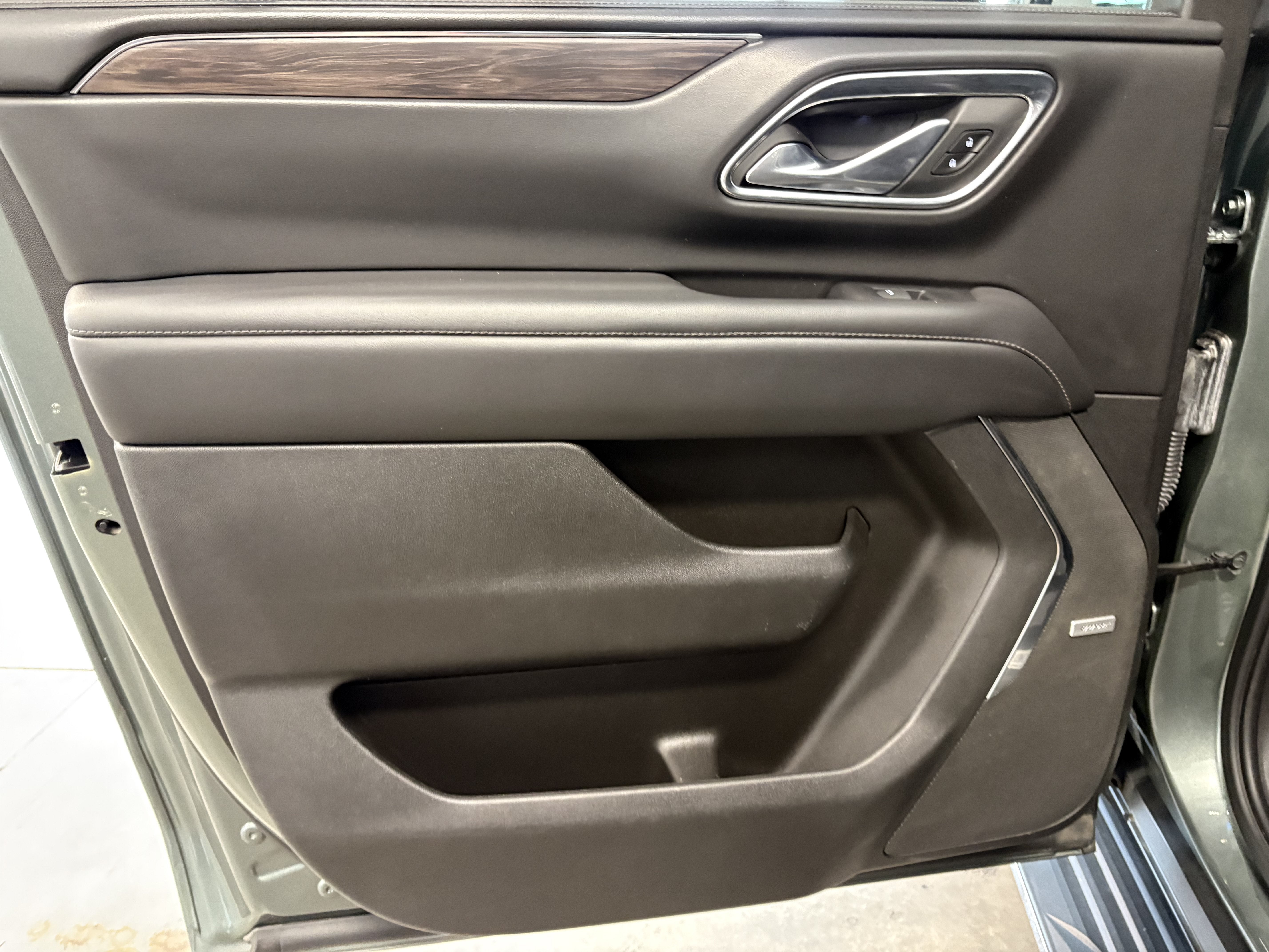 2023 Chevrolet Suburban LT RWD