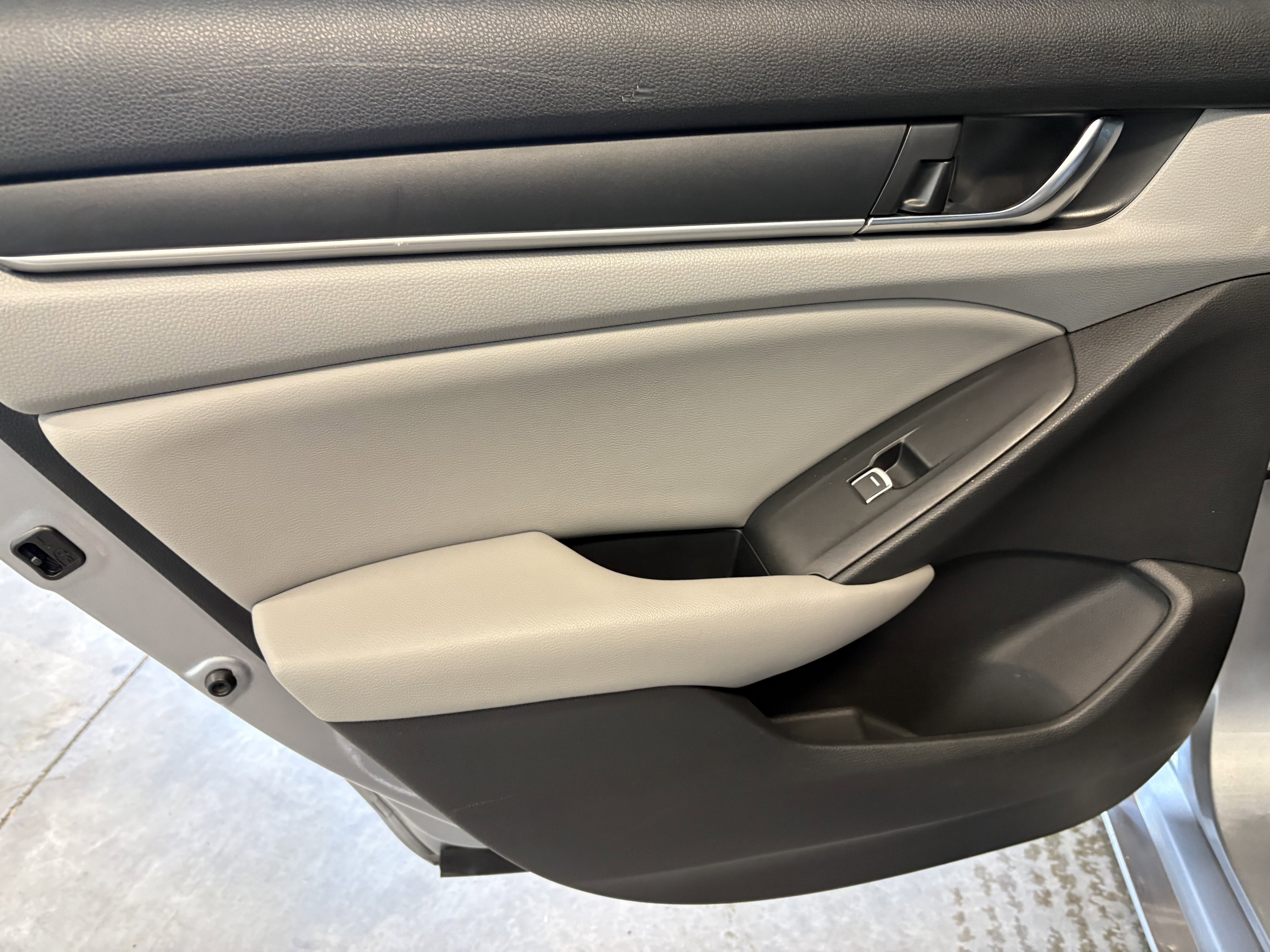 2019 Honda Accord Sedan LX 1.5T FWD