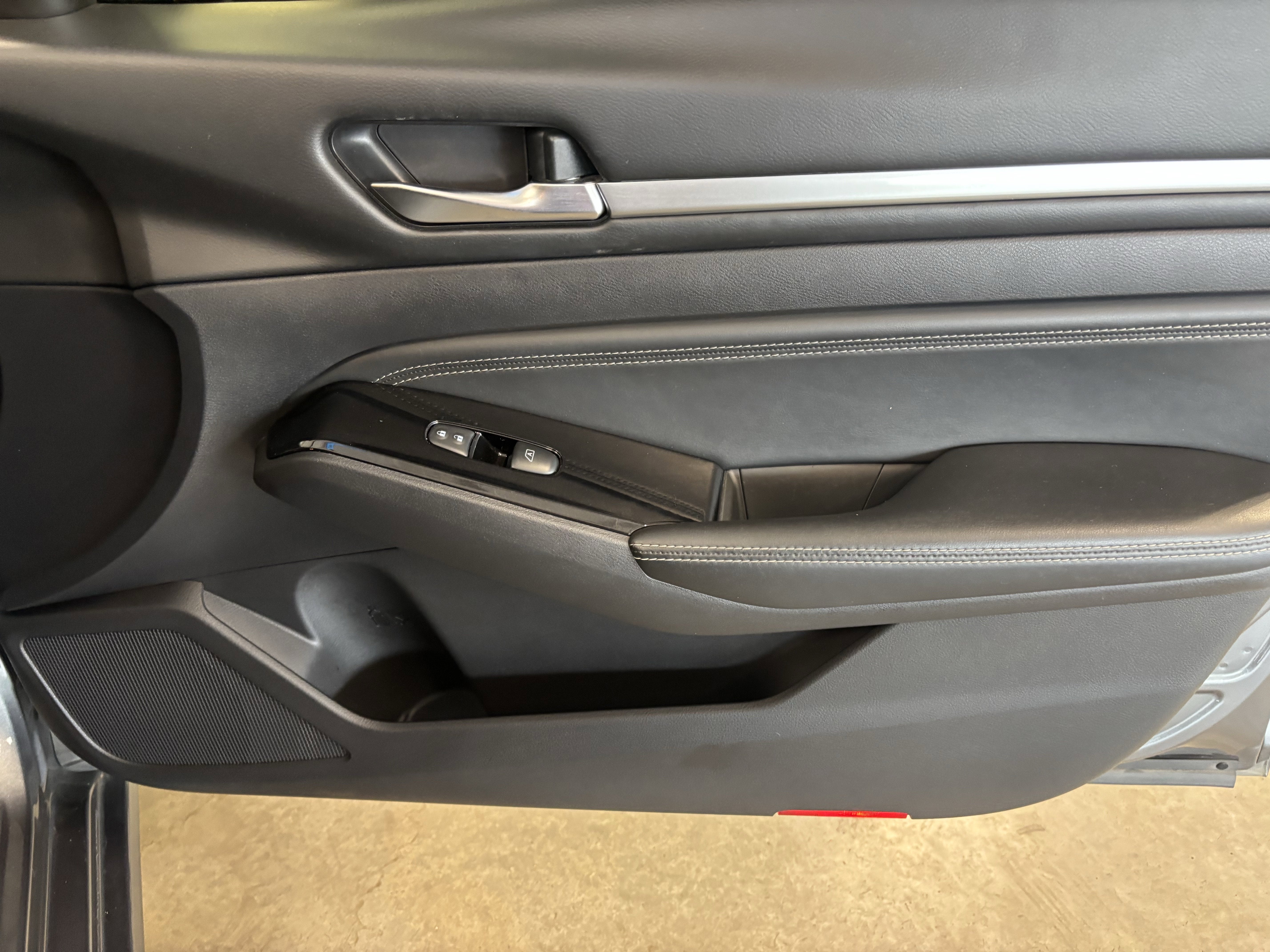 2020 Nissan Altima 2.0 Platinum FWD