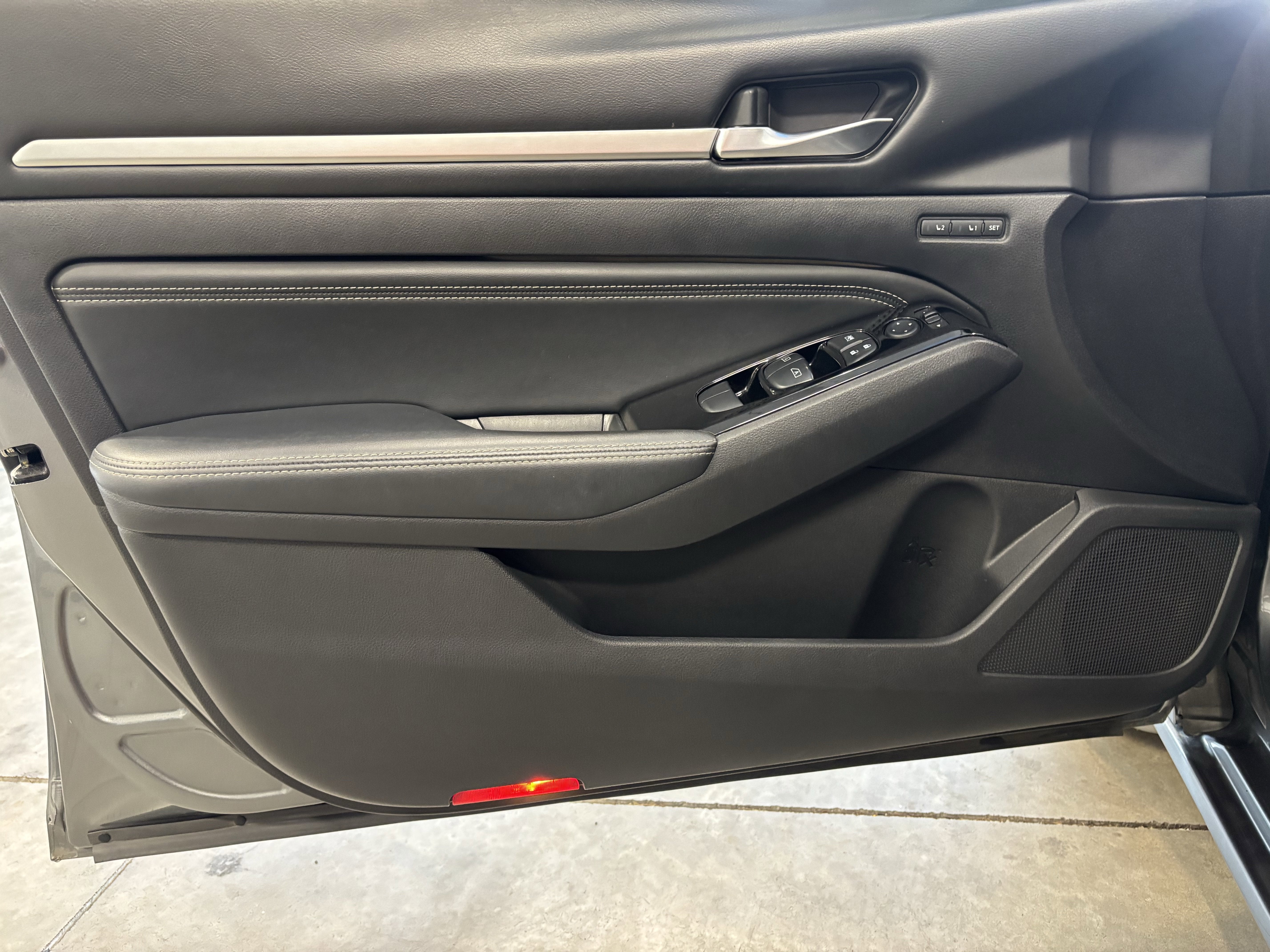 2020 Nissan Altima 2.0 Platinum FWD