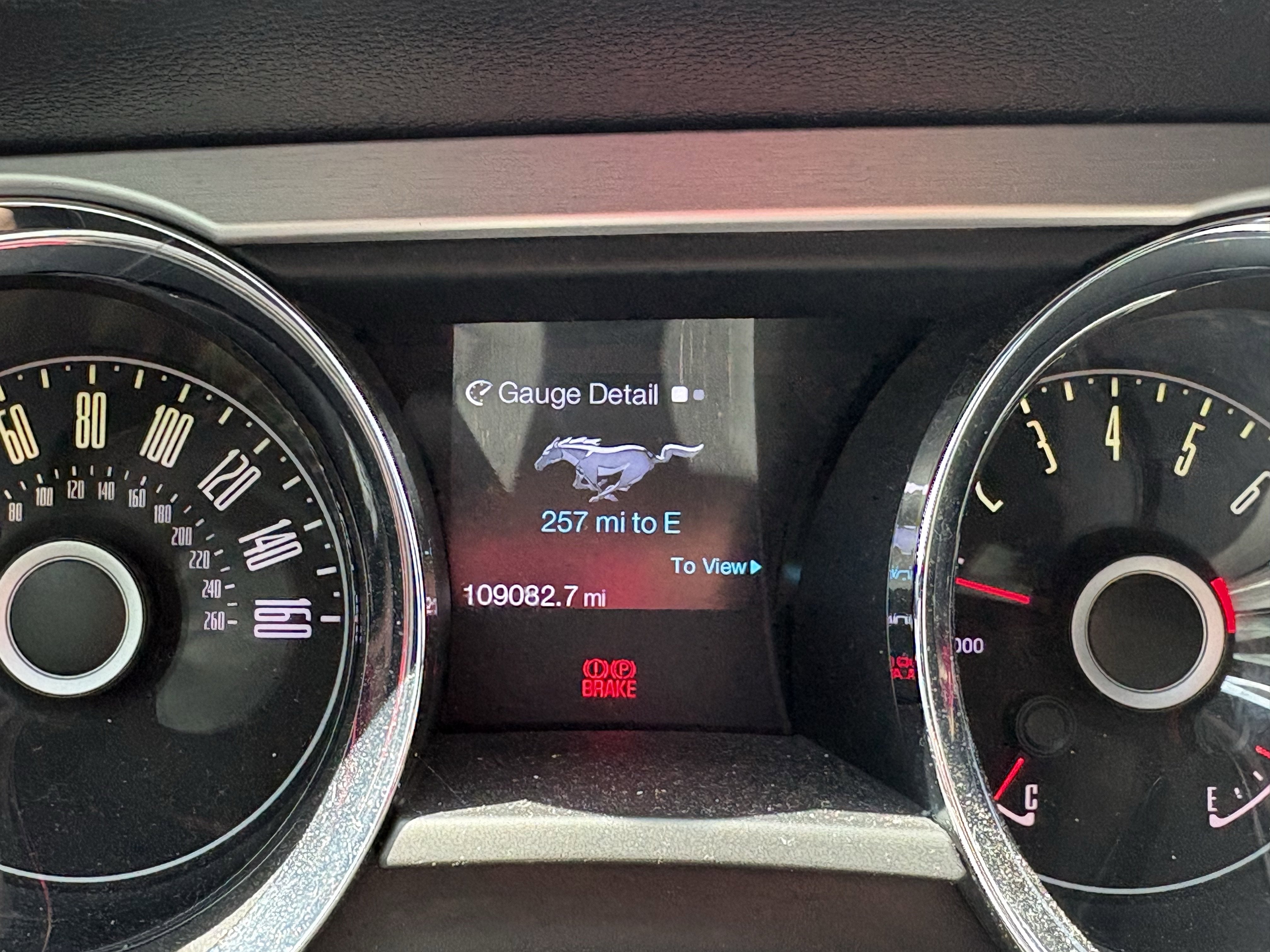 2014 Ford Mustang V6 Premium RWD