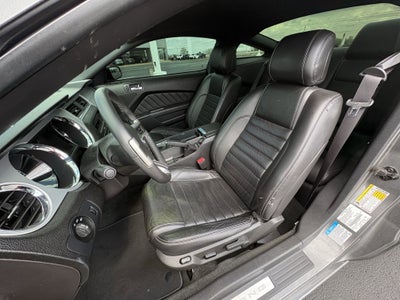 2014 Ford Mustang V6 Premium RWD