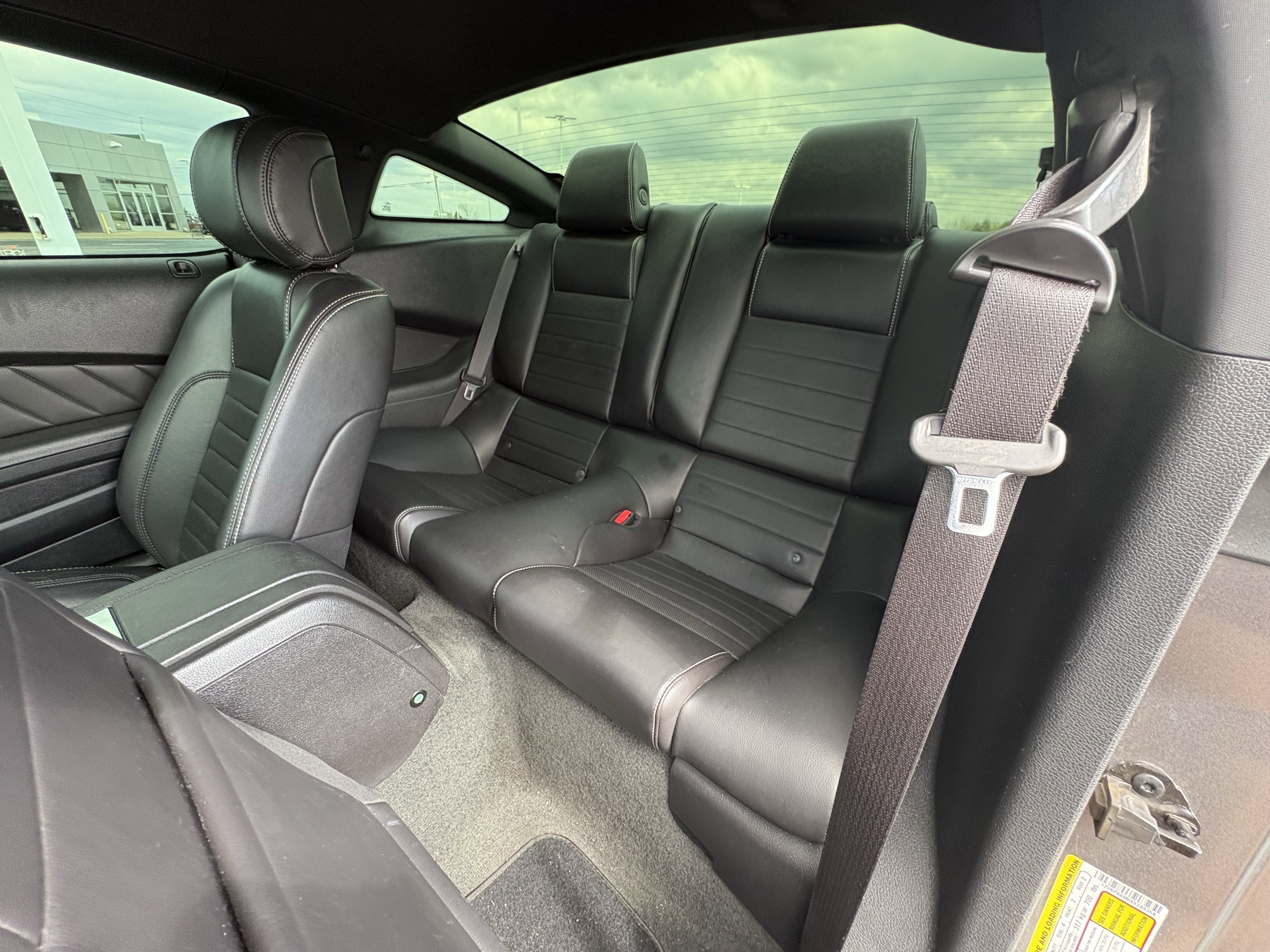 2014 Ford Mustang V6 Premium RWD