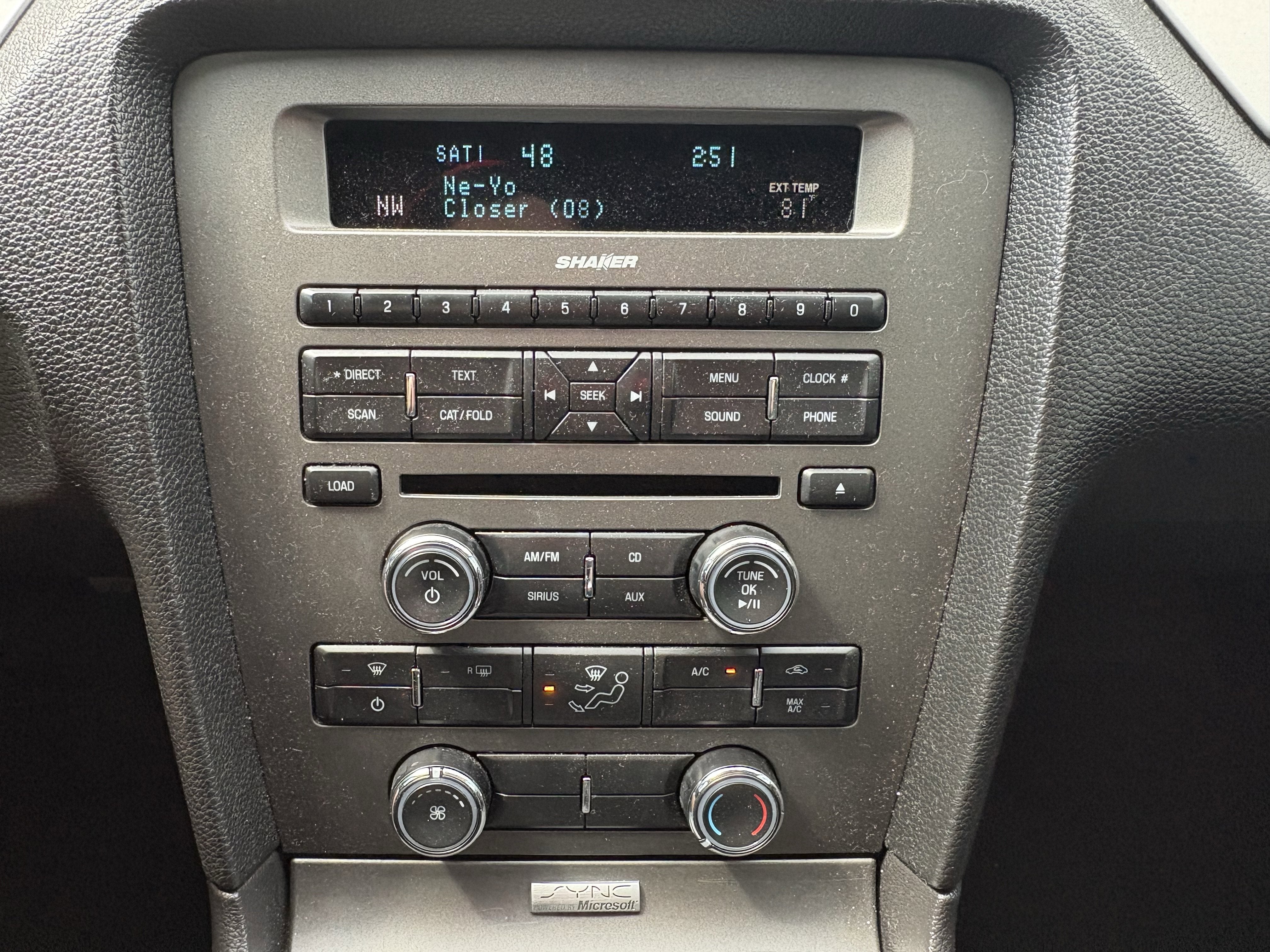 2014 Ford Mustang V6 Premium RWD