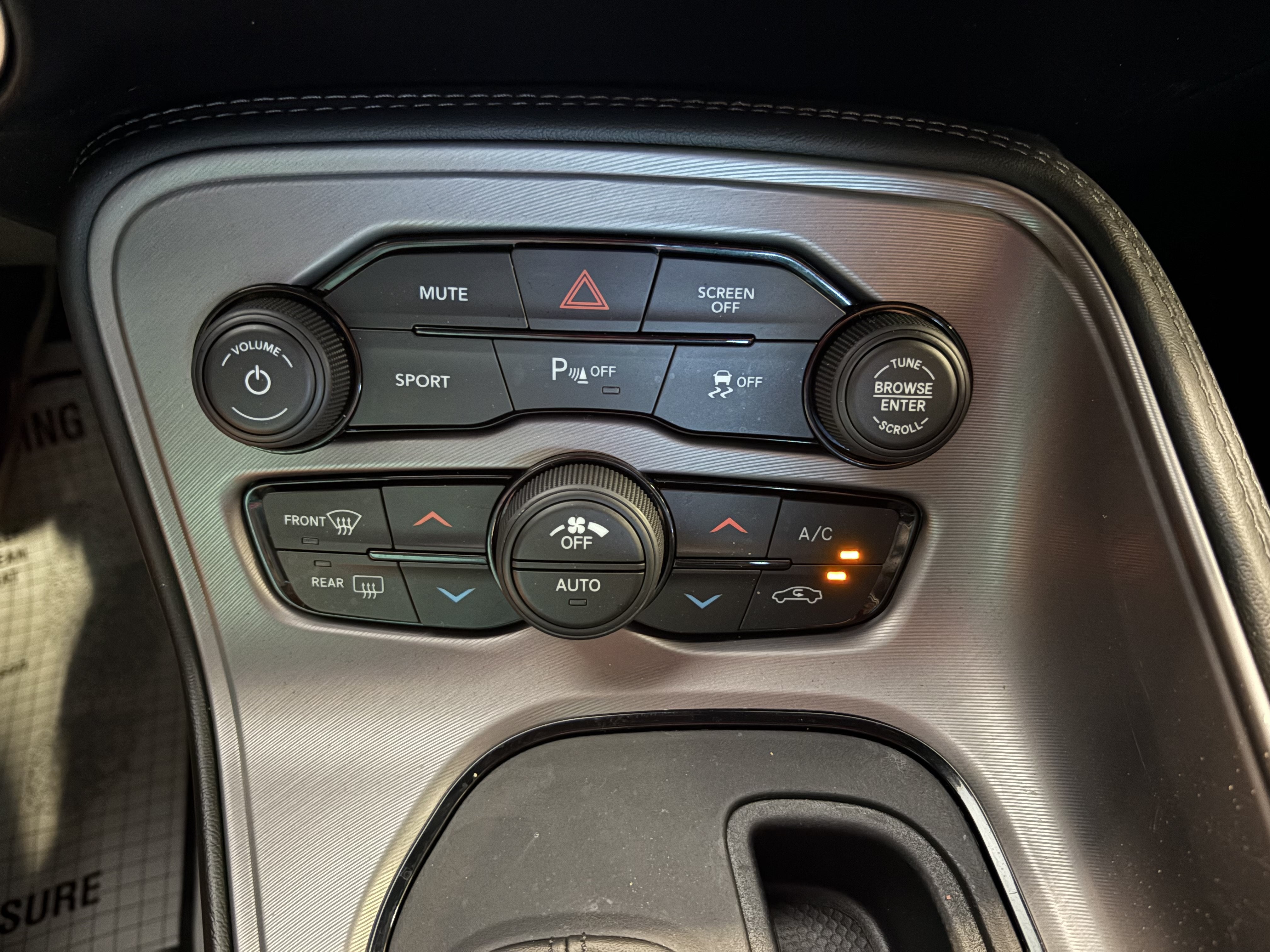2023 Dodge Challenger SXT RWD