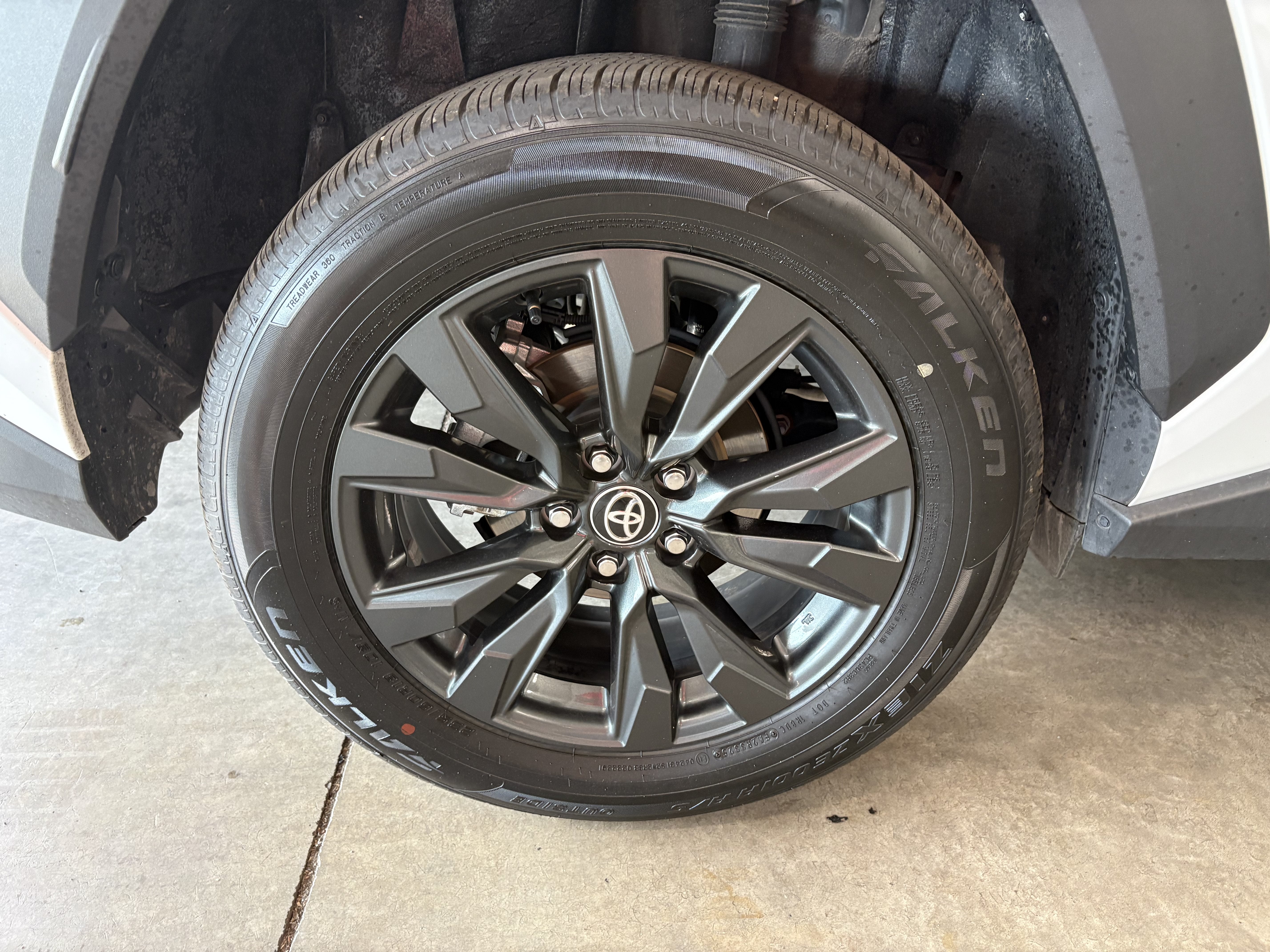 2026 Toyota RAV4 XLE Premium FWD