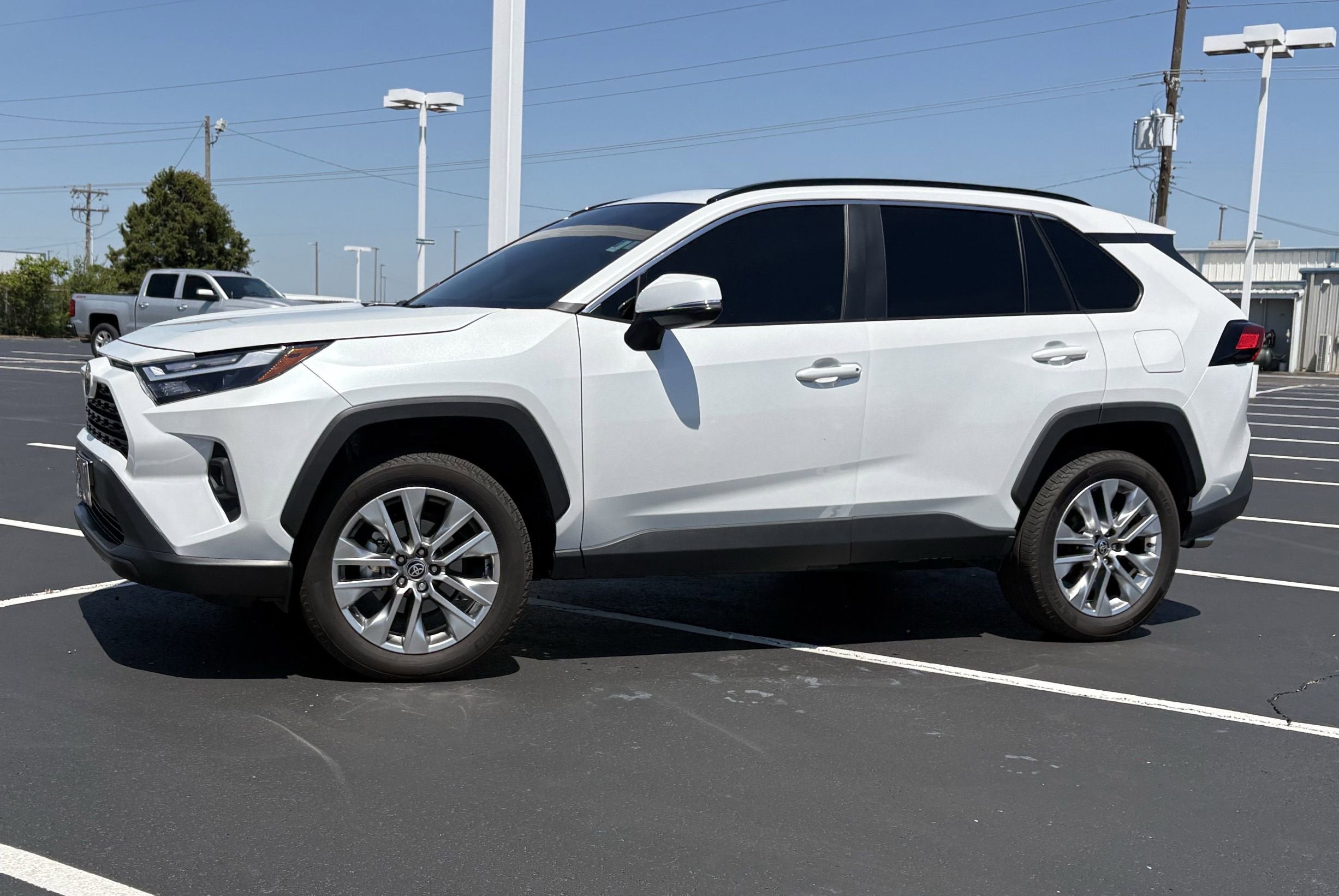 2025 Toyota RAV4 XLE Premium FWD