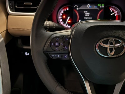 2025 Toyota RAV4 XLE Premium FWD