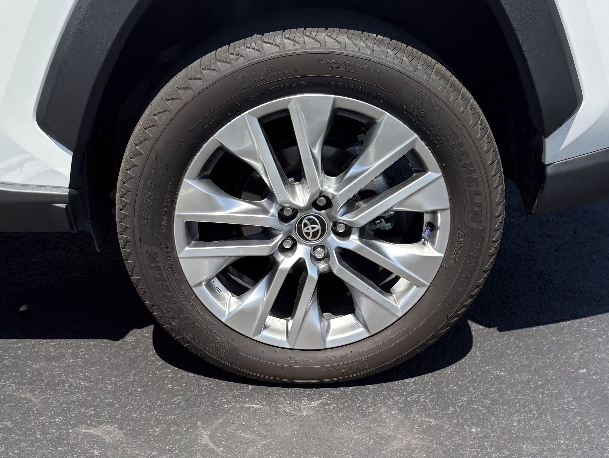2025 Toyota RAV4 XLE Premium FWD