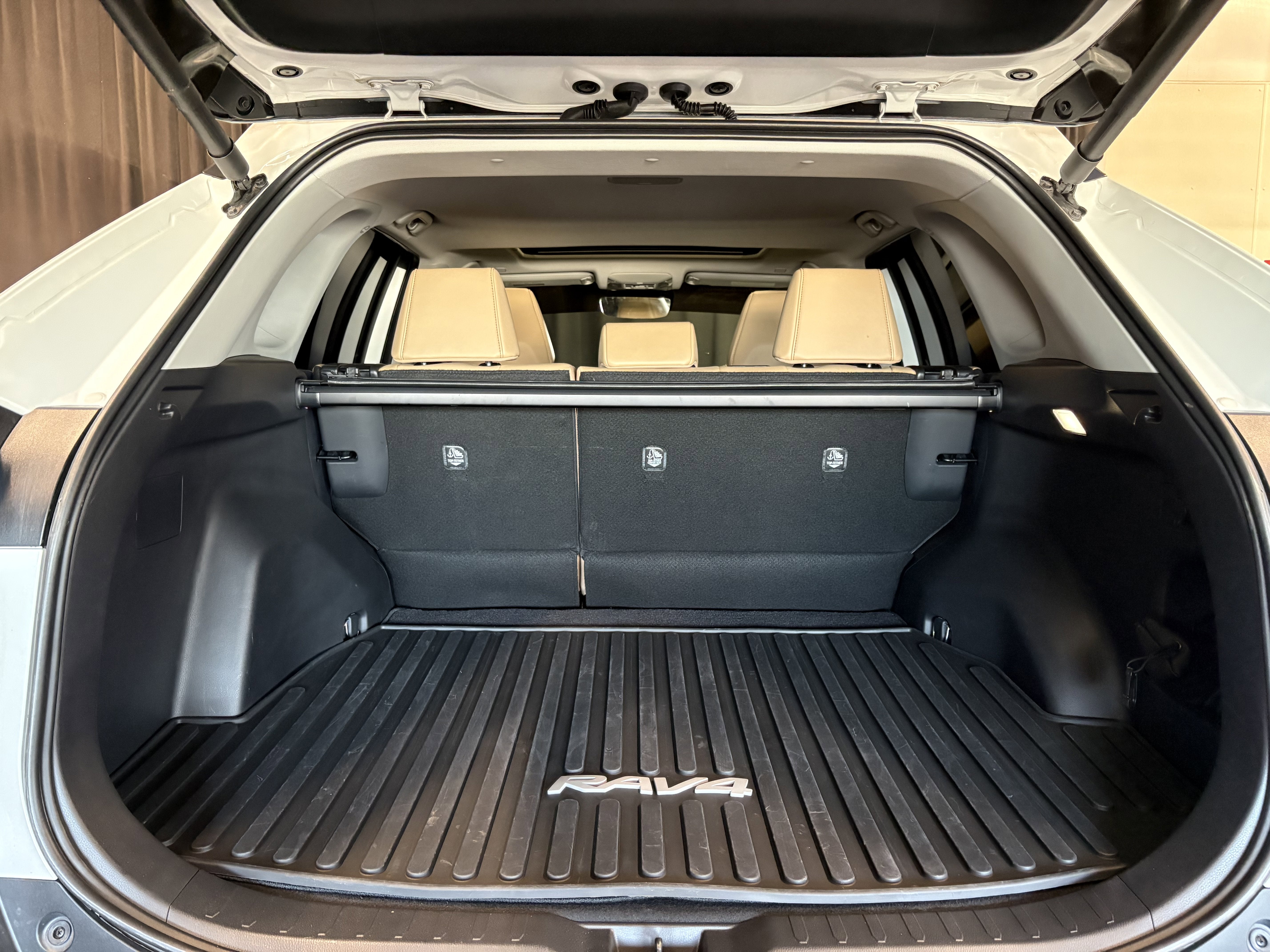 2025 Toyota RAV4 XLE Premium FWD
