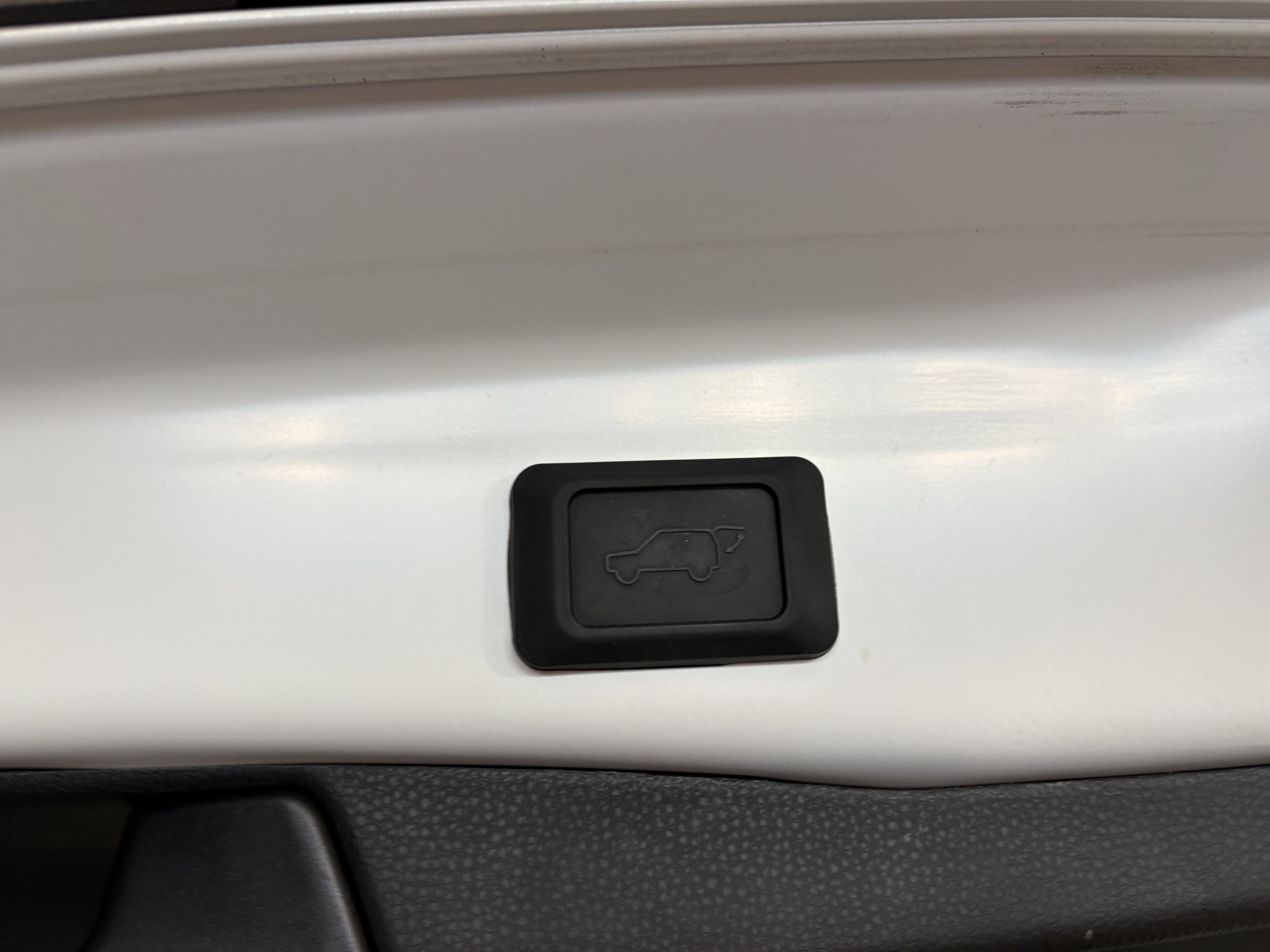 2025 Toyota RAV4 XLE Premium FWD