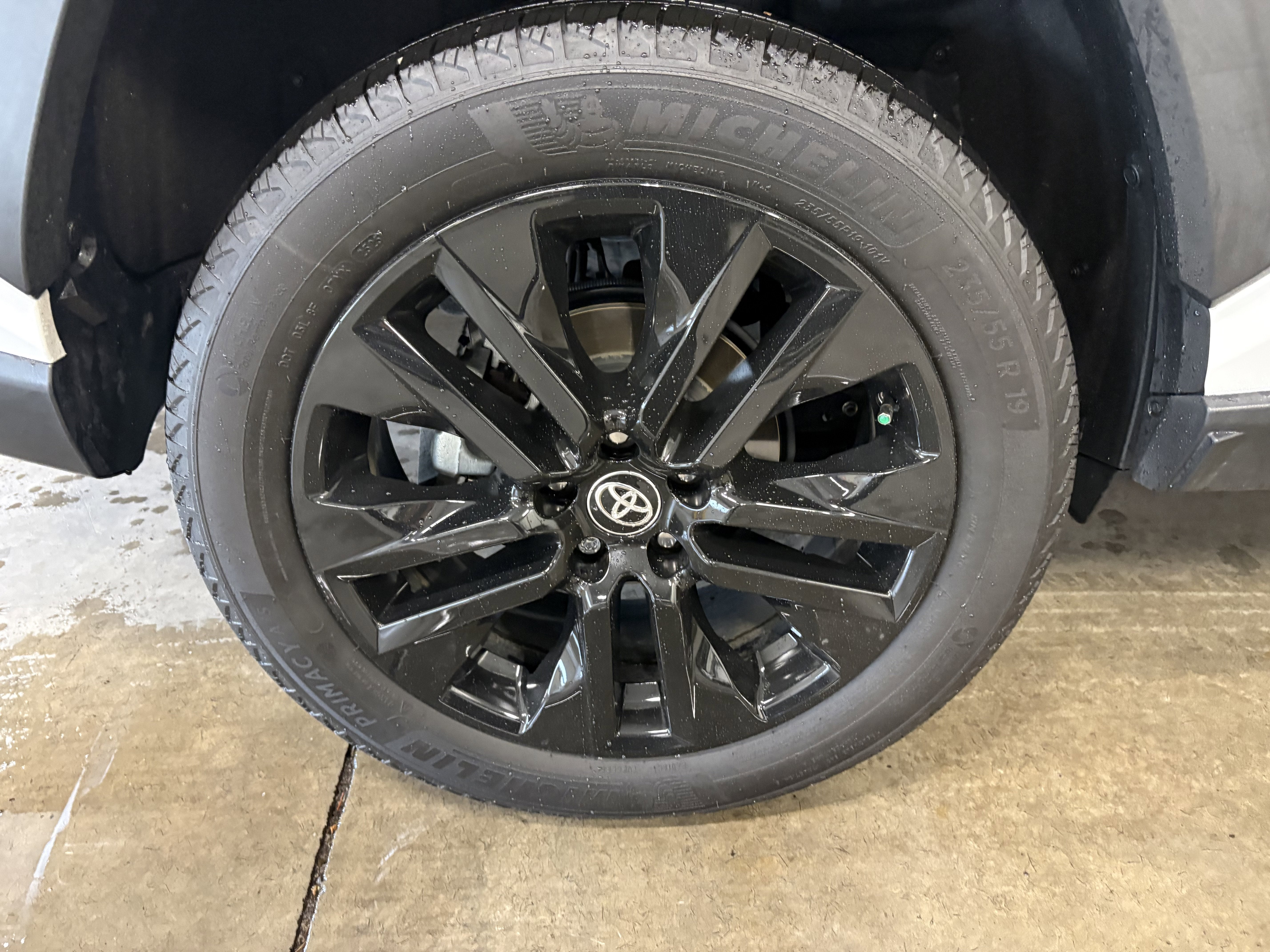 2025 Toyota RAV4 XLE Premium FWD
