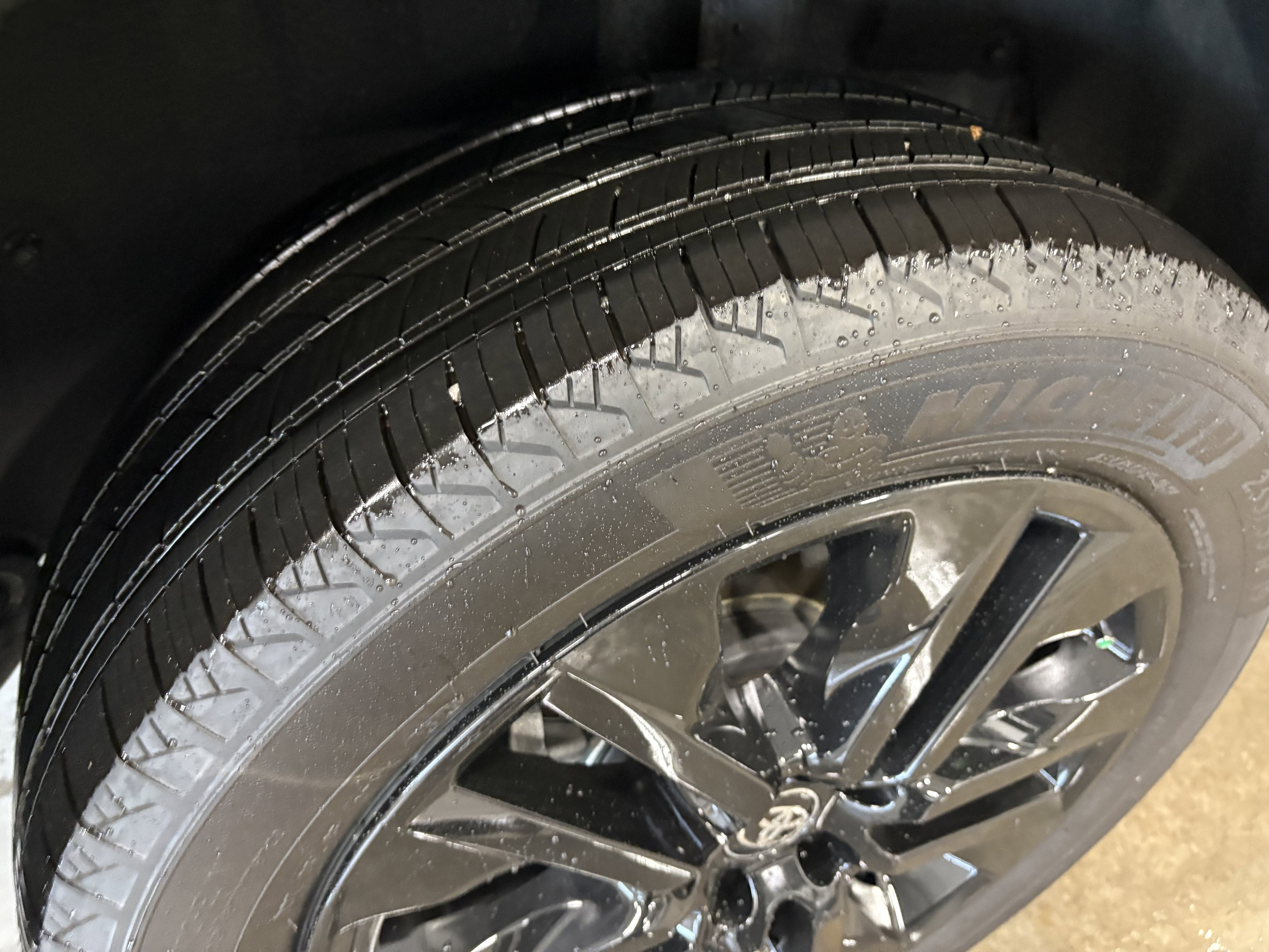 2025 Toyota RAV4 XLE Premium FWD